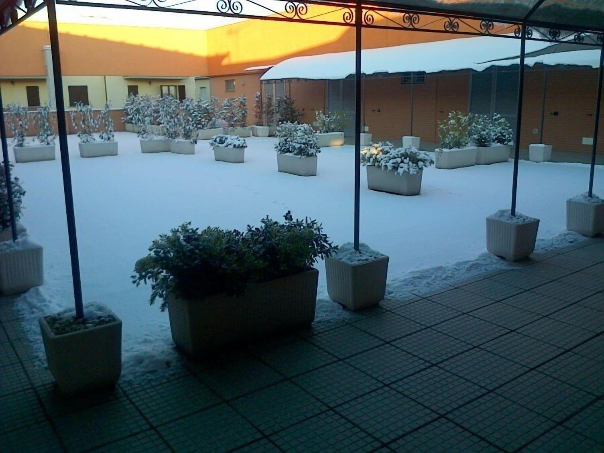 Vista Exterior Valtidone Hotel