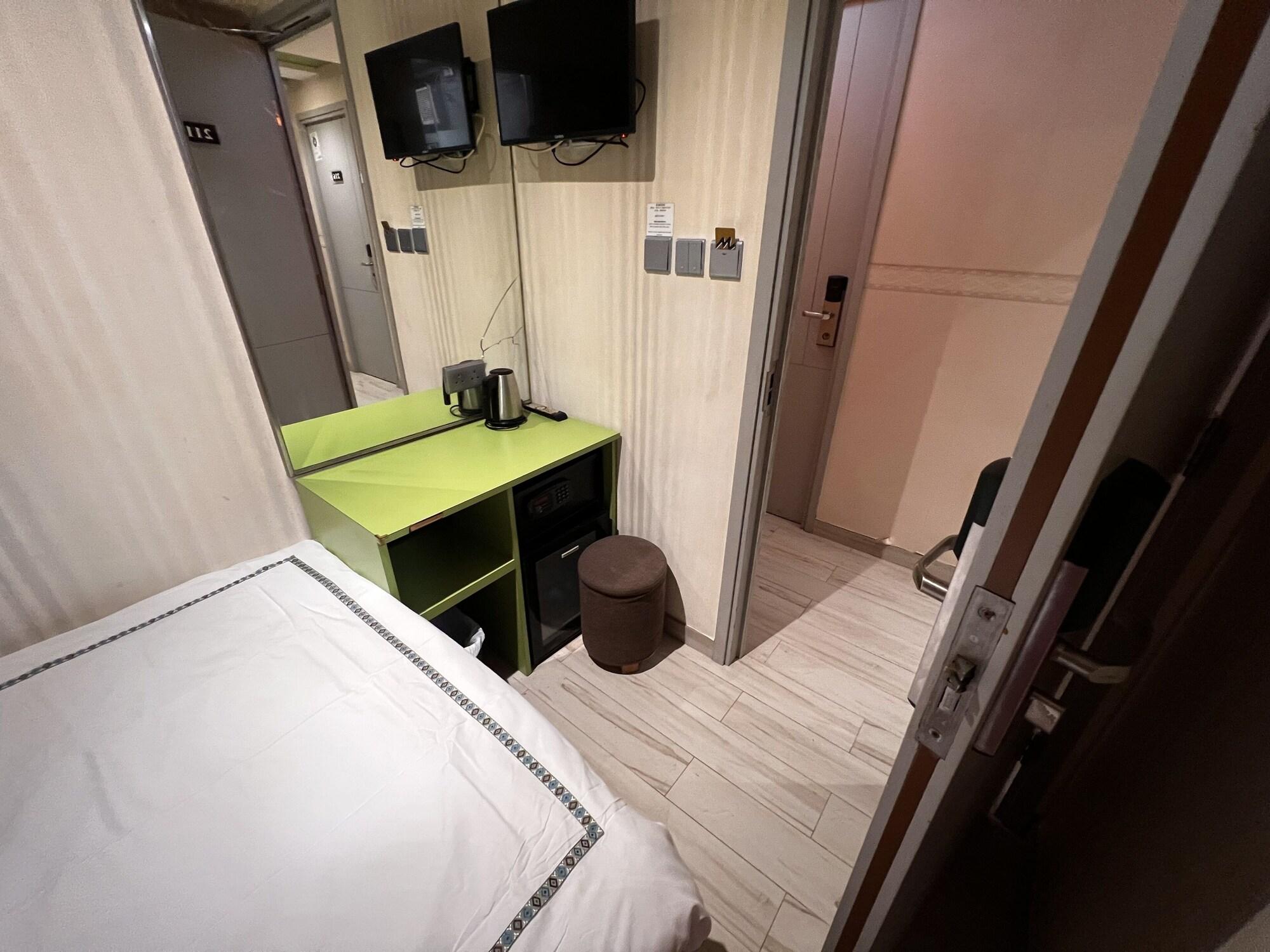 Hotel Capital Suites Luxury Residences And Offices