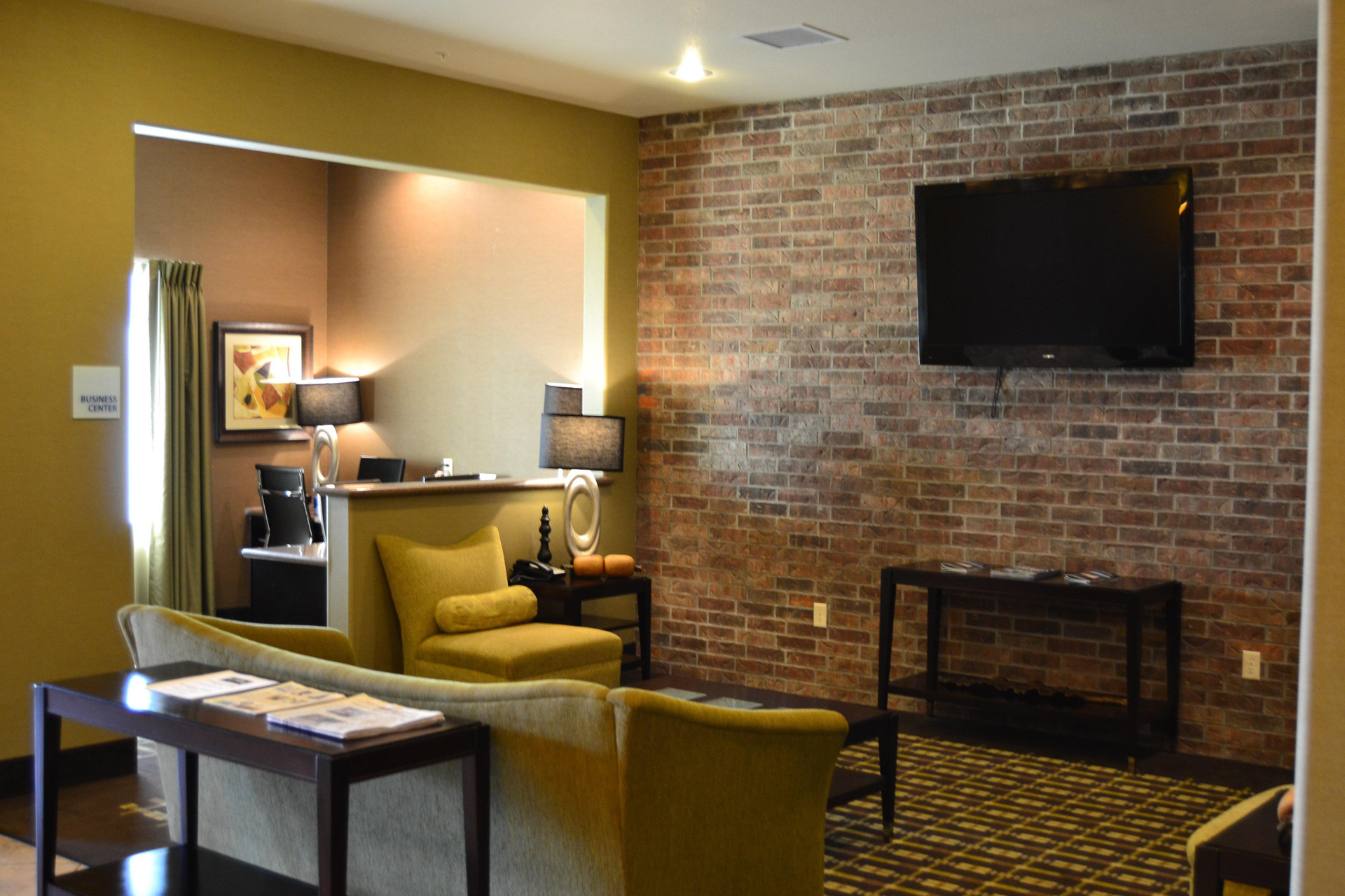 Vista Lobby Holiday Inn Express & Suites Heber Springs