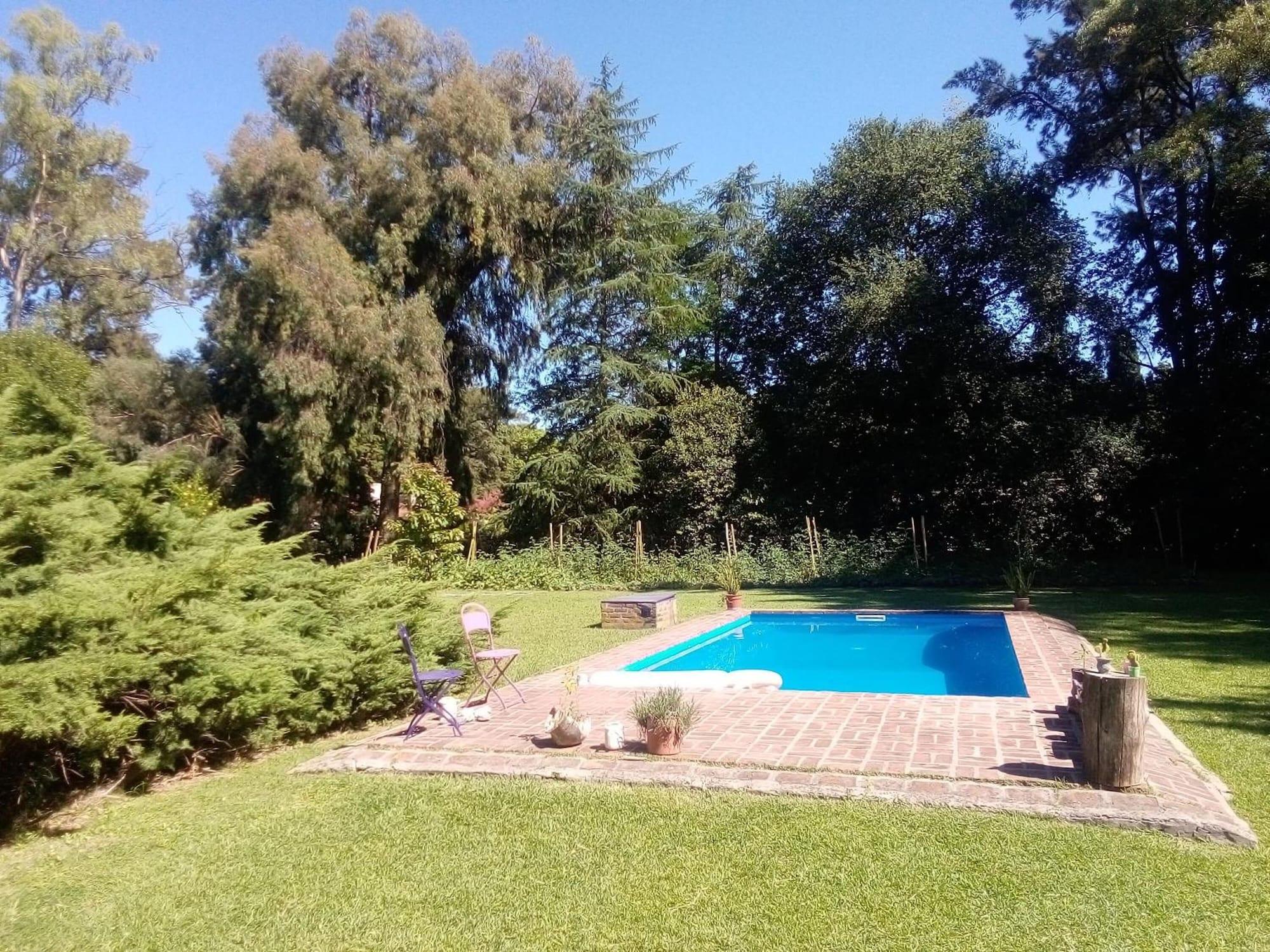 Vista Piscina Cabañas Las Lavandas en Pilar