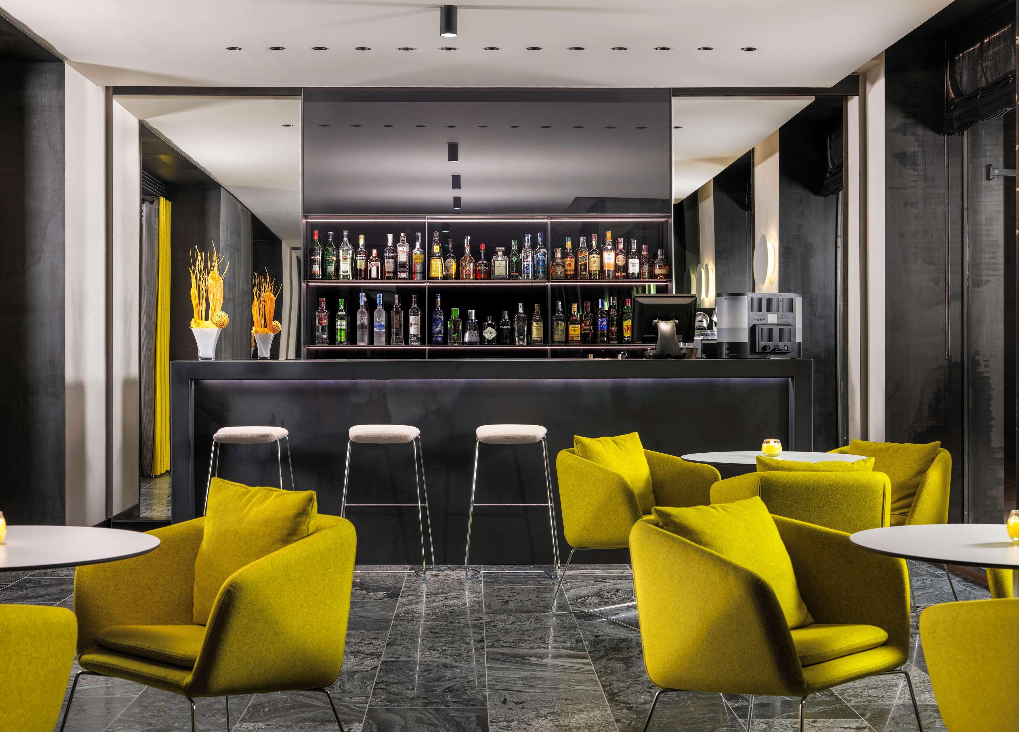 Vista Lobby H10 Port Vell