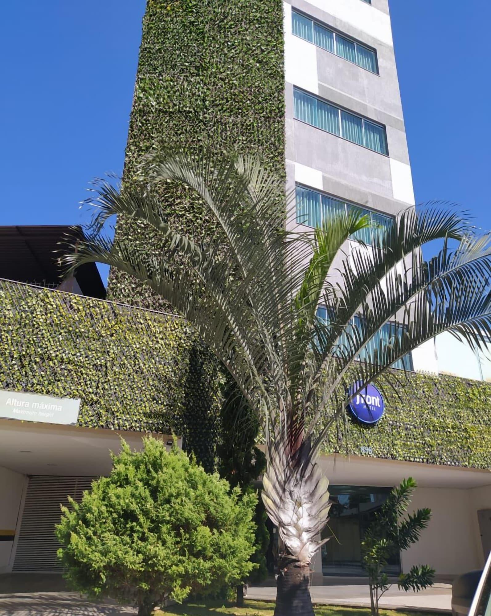 Vista Exterior Front Hotel Expominas