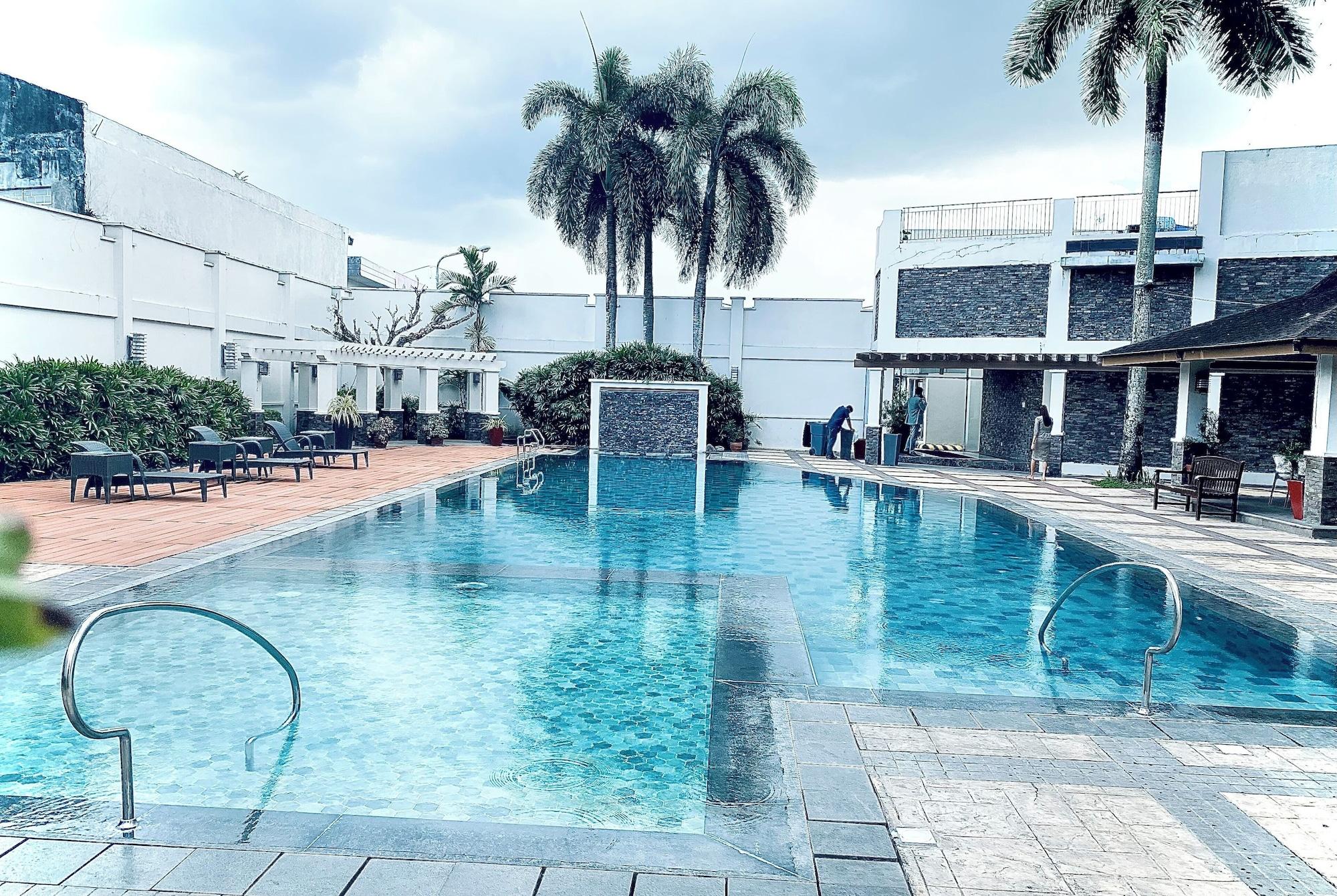 Vista Exterior The Avenue Plaza Hotel