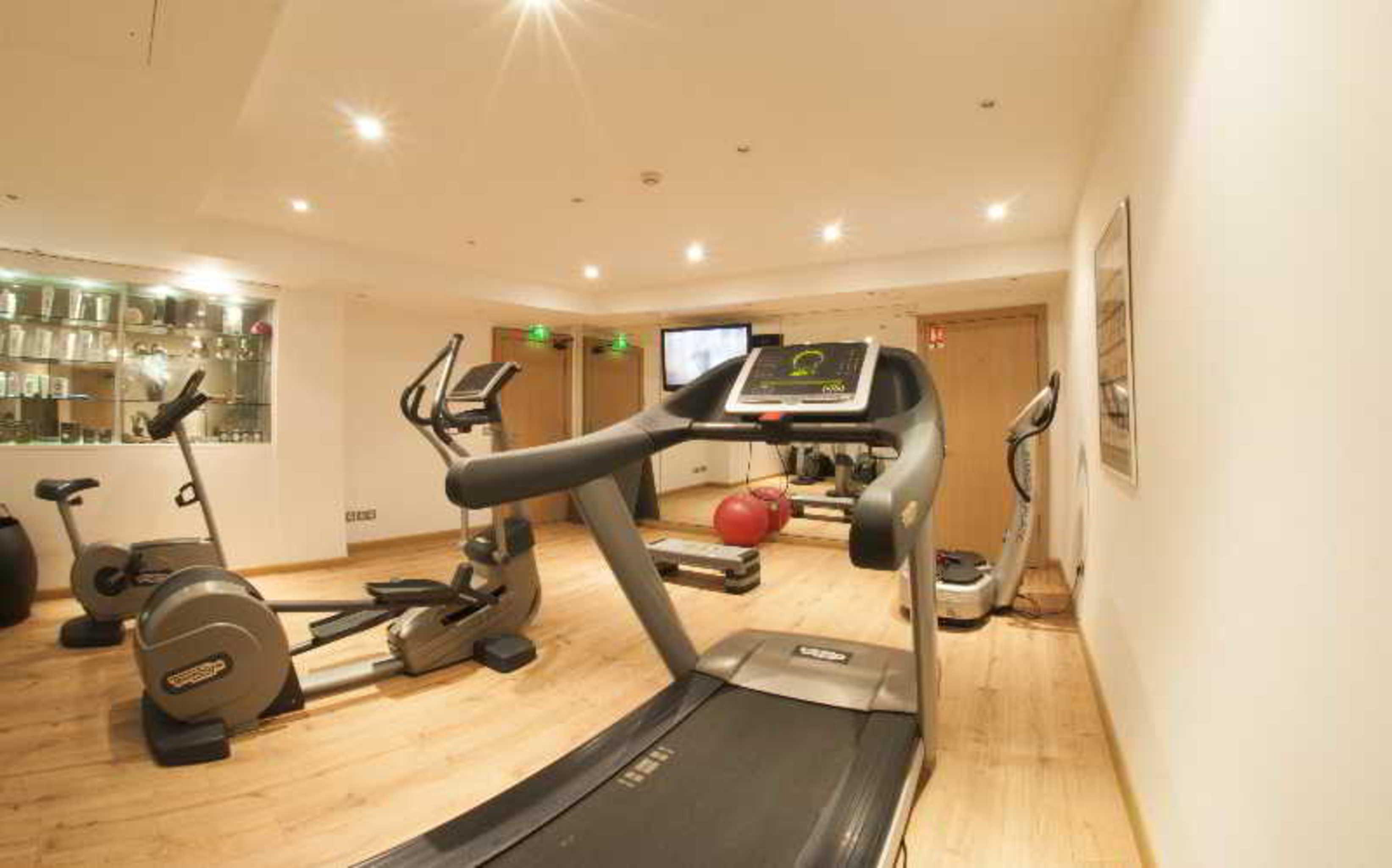 Gimnasio Hotel Montaigne & Spa