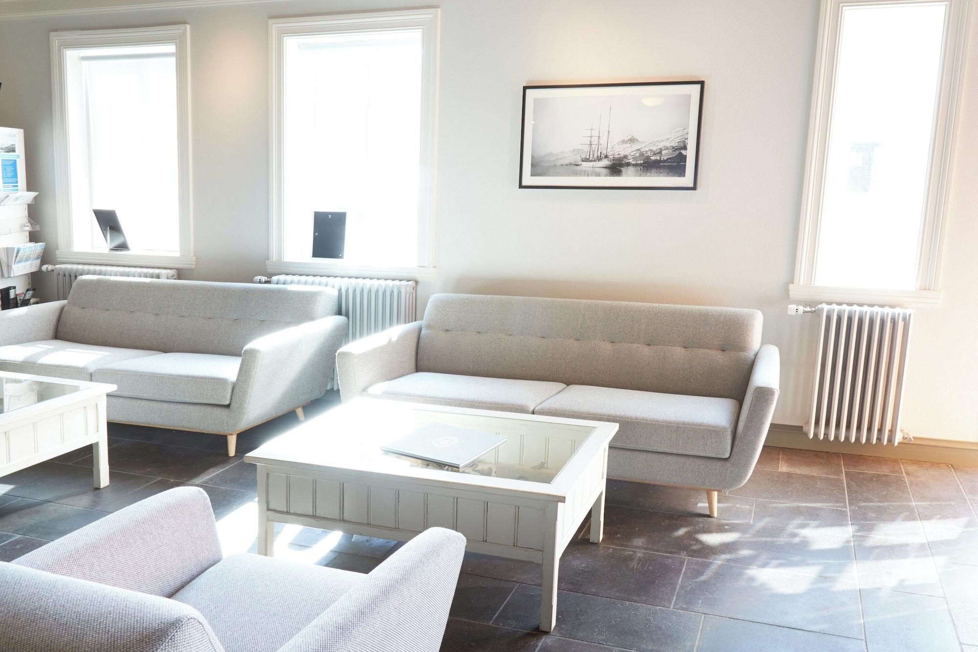 Vista Lobby Fosshotel Eastfjords