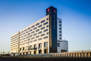 Alojamiento - Fiesta Inn Chihuahua Fashion Mall