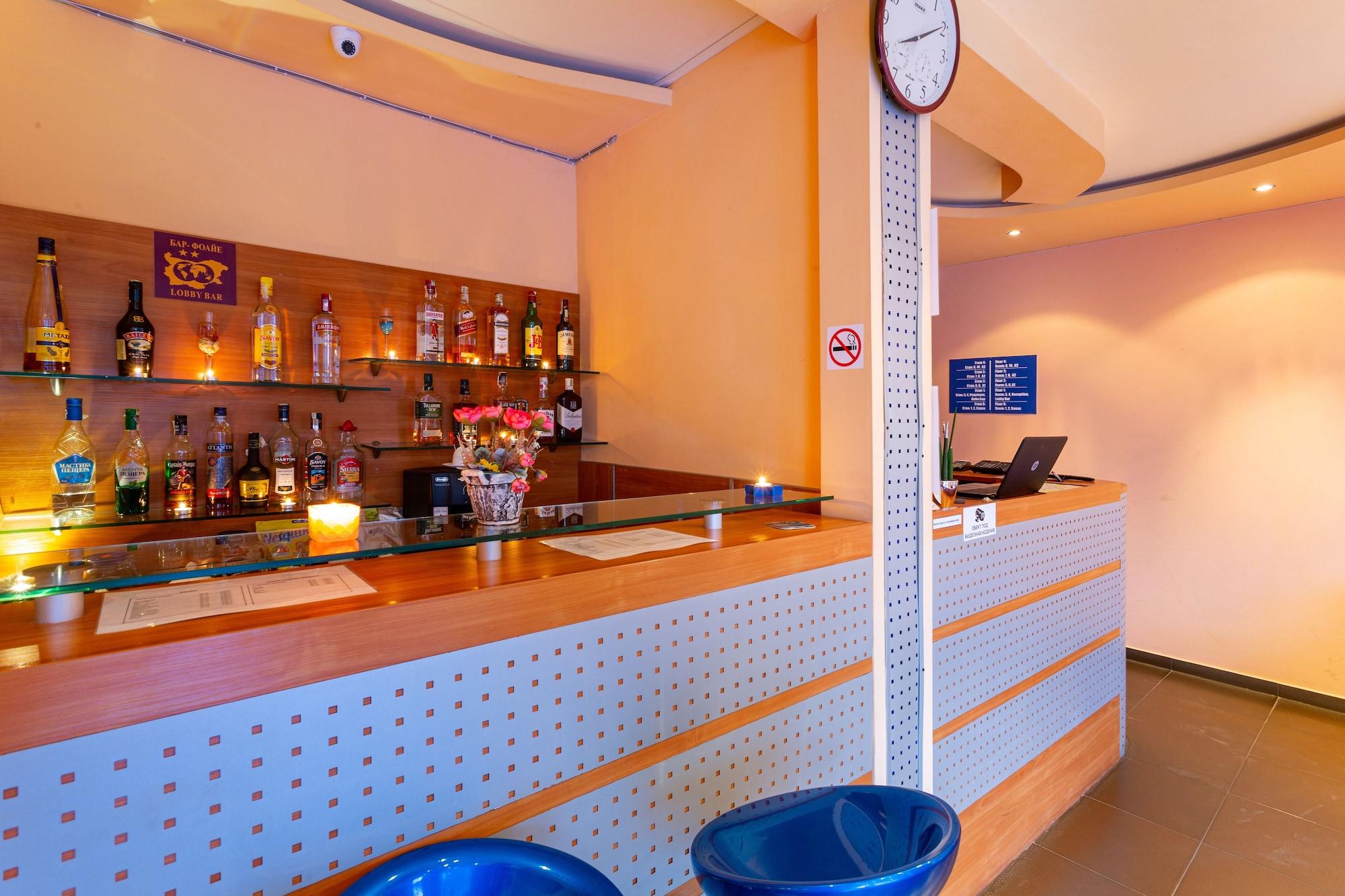 Bar/Salón Family Hotel Jemelly