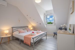 Alquiler Vacacional - Magnificent family villa with swimming pool! Separate office, ideal for telecommuting.