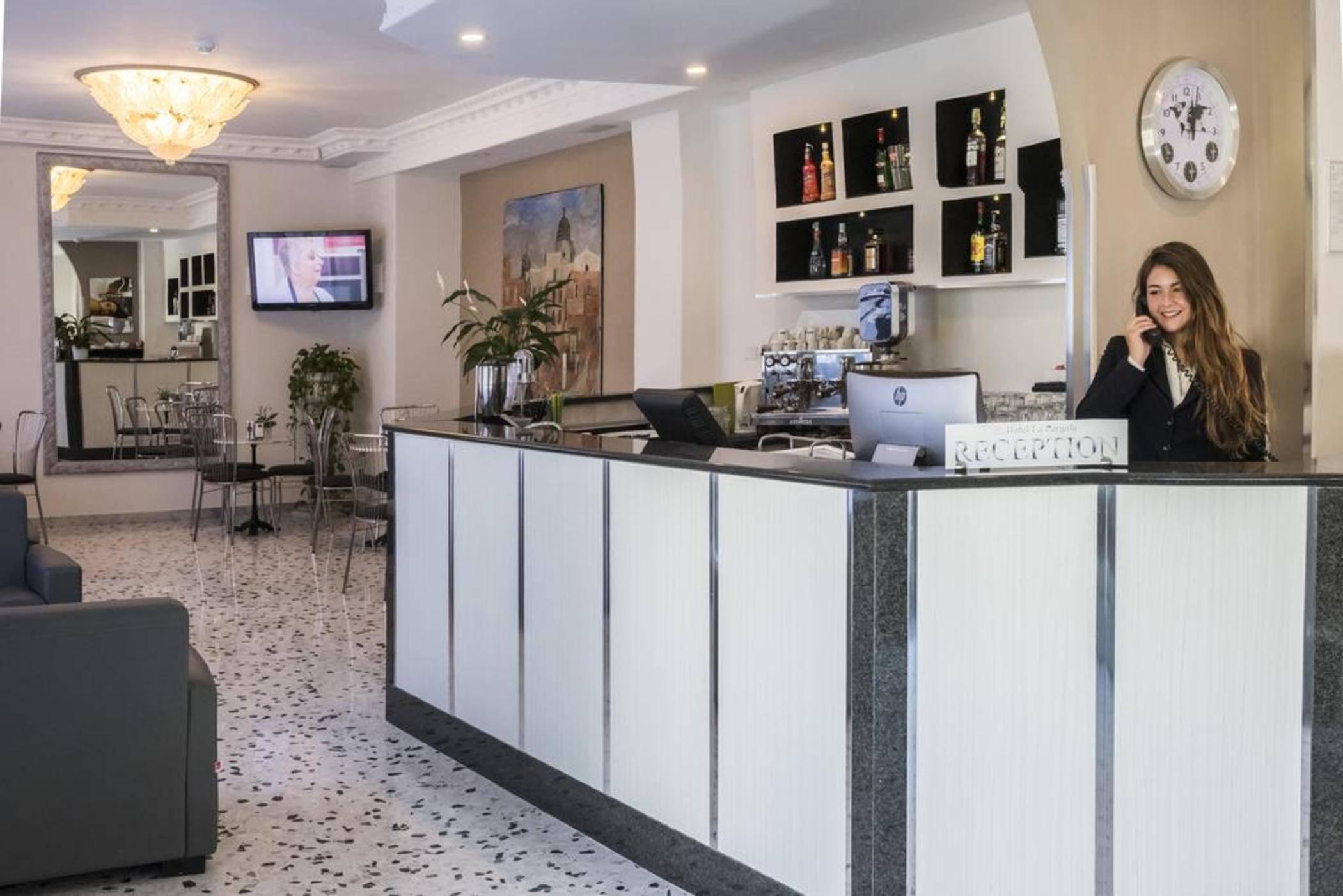 Vista Lobby La Pergola