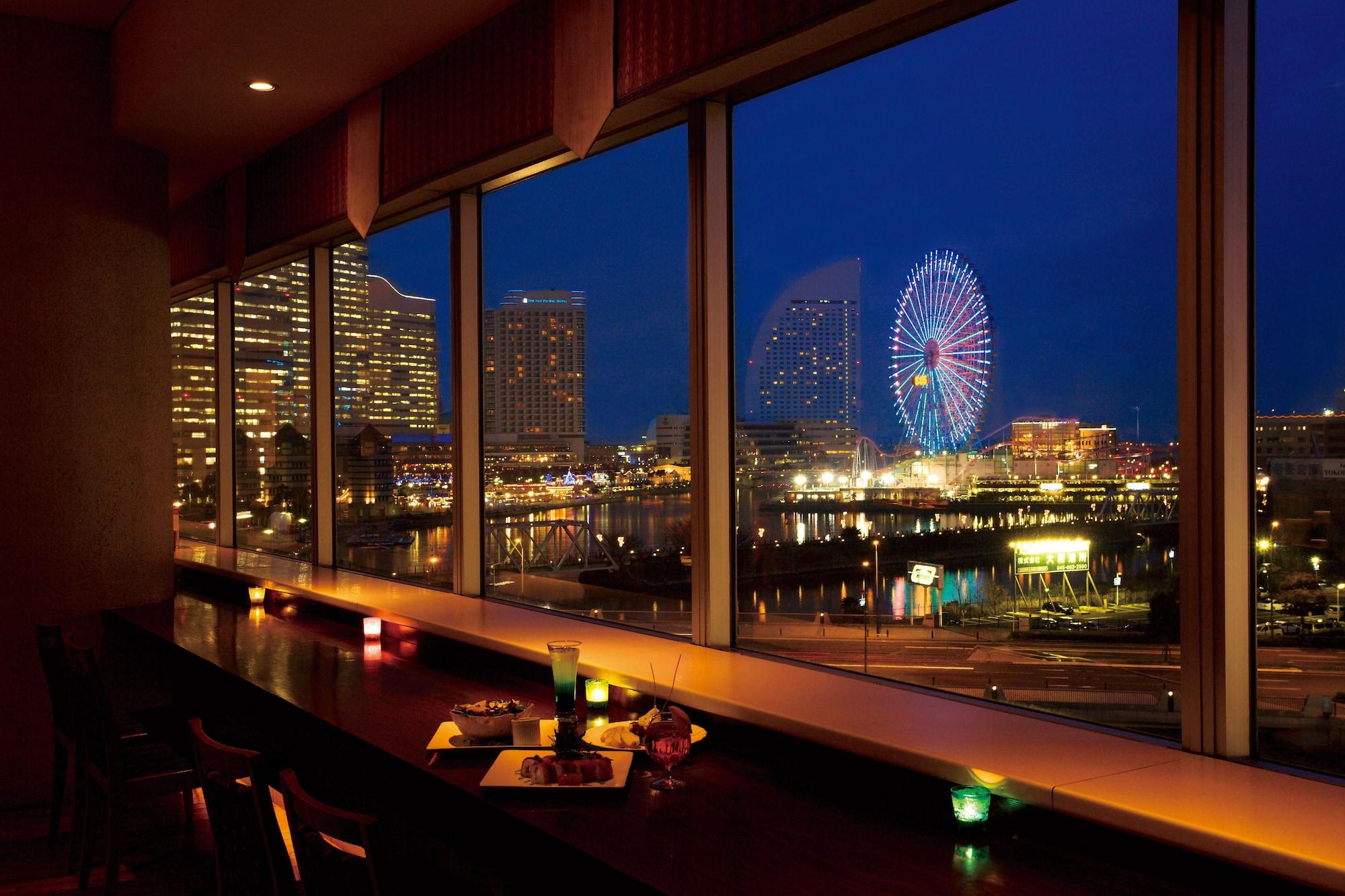 Bar/Salón Yokohama Sakuragicho Washington Hotel