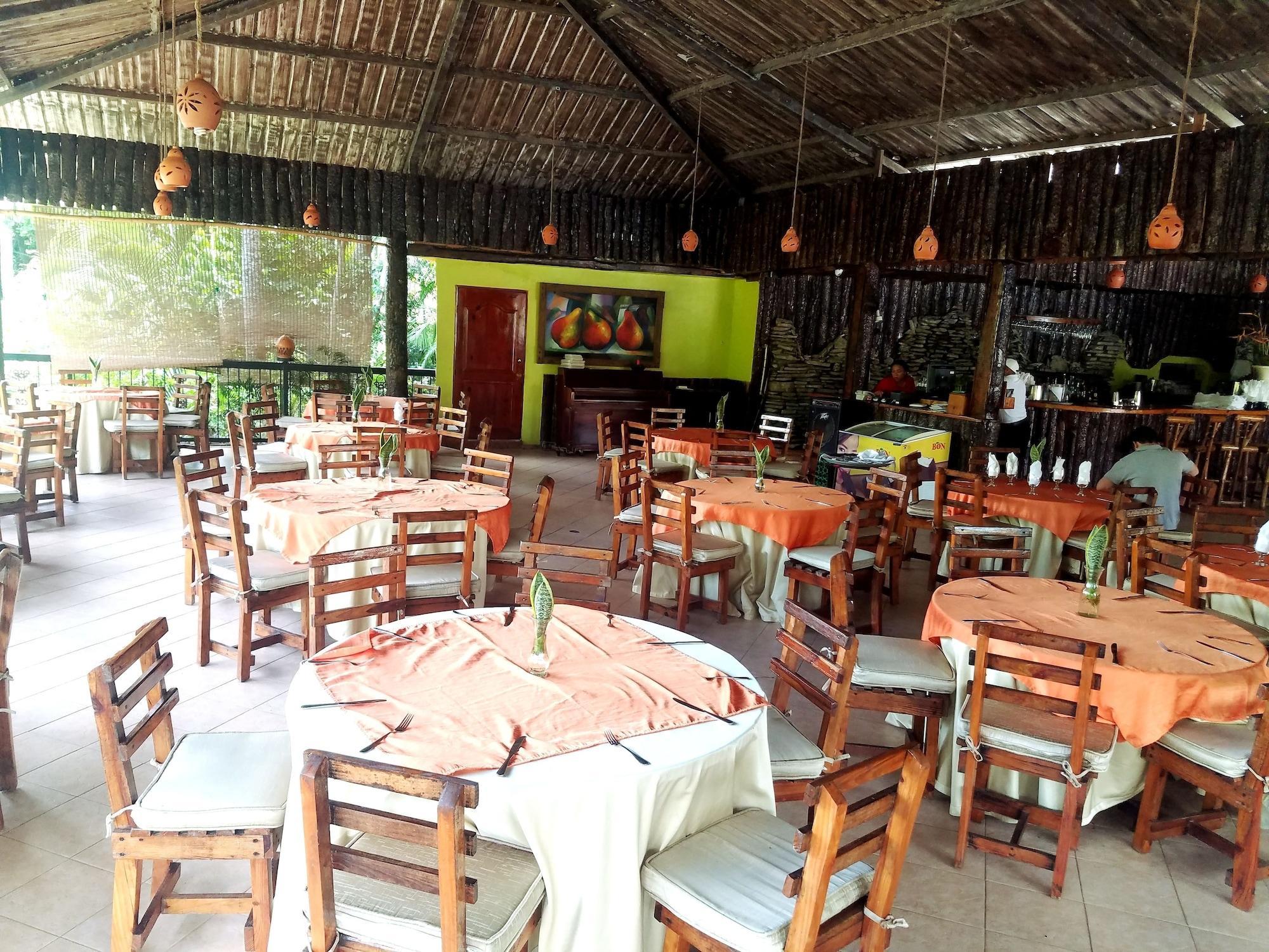 Restaurant Jarabacoa River Club