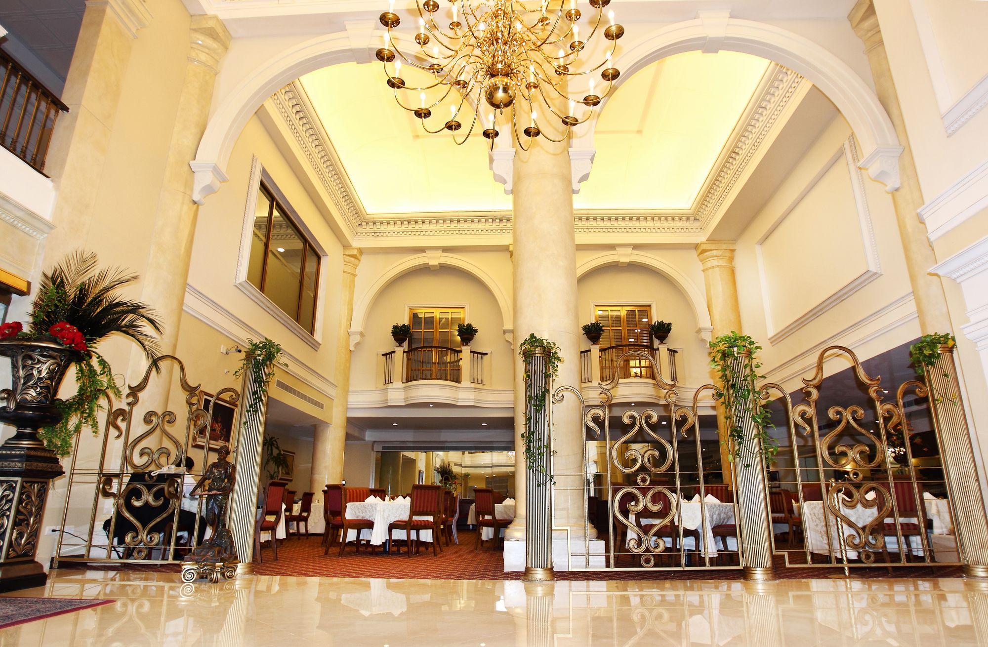 Vista Lobby Safi Royal Luxury Centro
