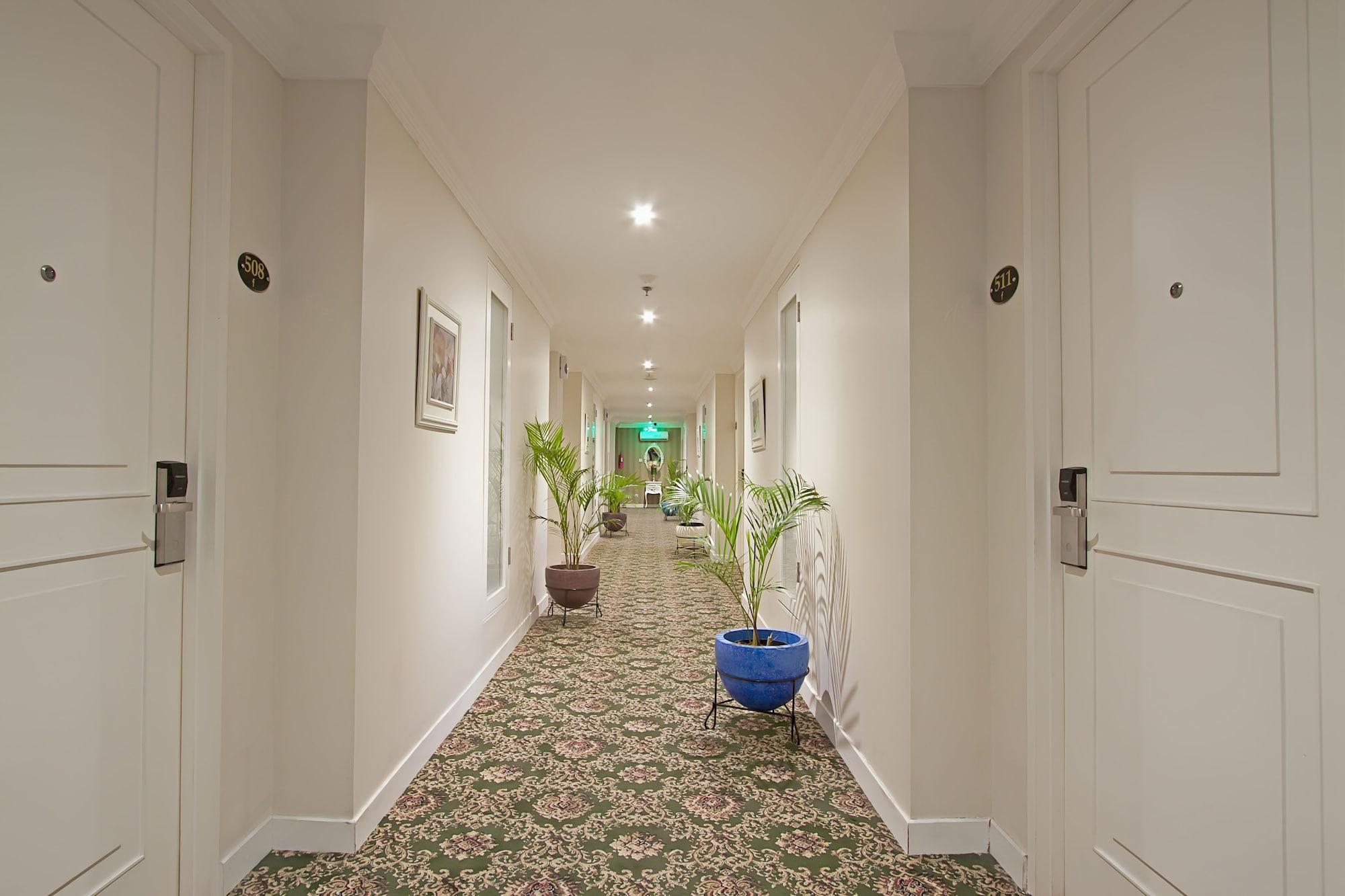 Varios F Hotel Jakarta