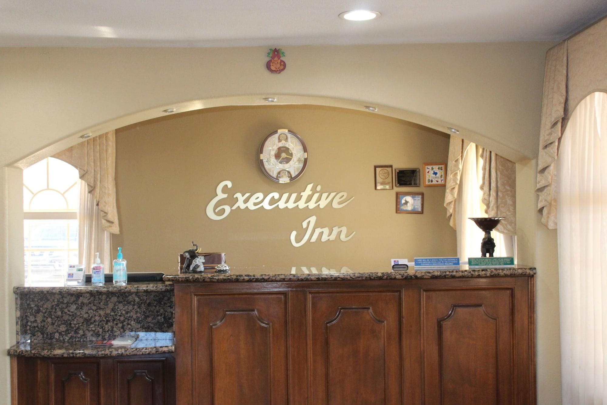 Vista Lobby Cotulla Executive Inn