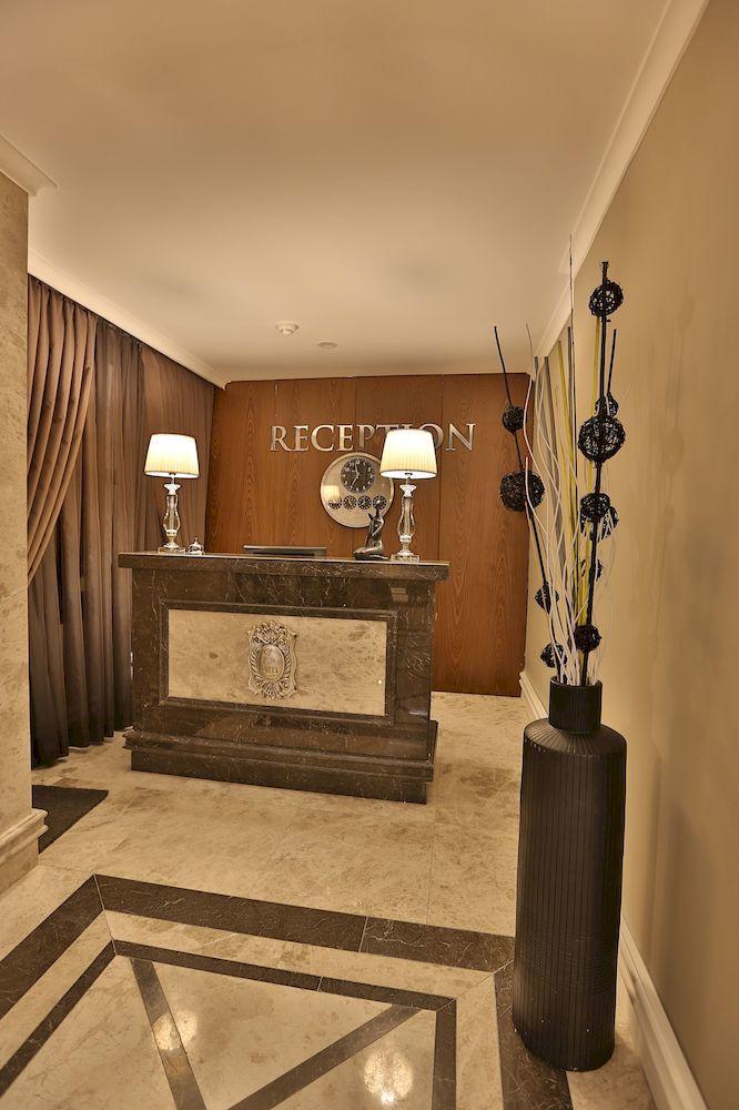 Vista Lobby Bon Hotel Old City