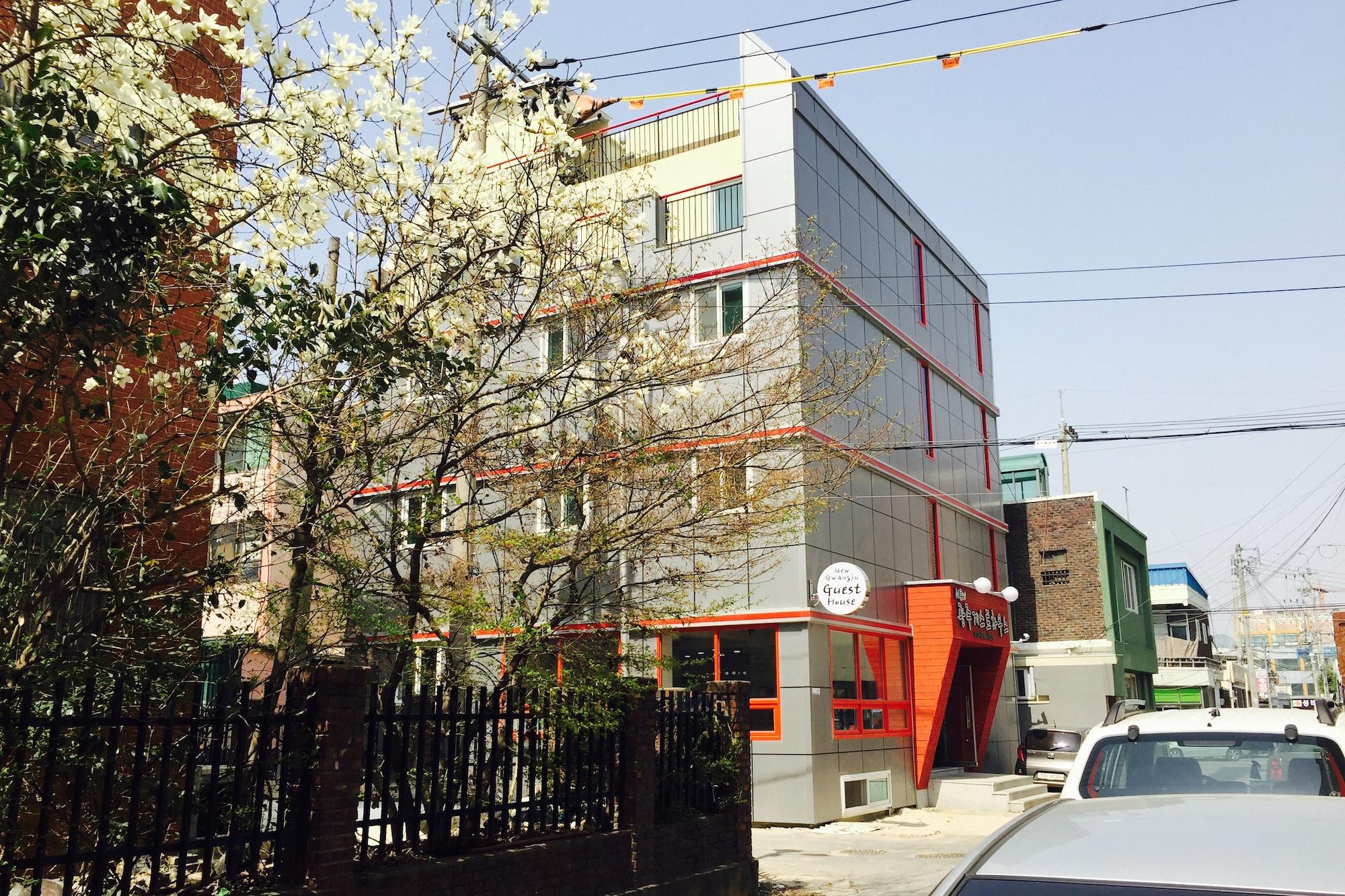 Vista Exterior New Gwangju Guesthouse