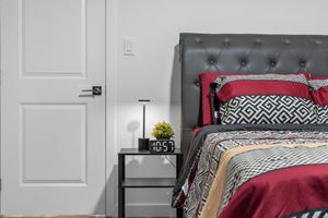 Alquiler Vacacional - Private 2BR Basement • Pet-Friendly • Near WEM •Free Parking•Near Ravines•Trails