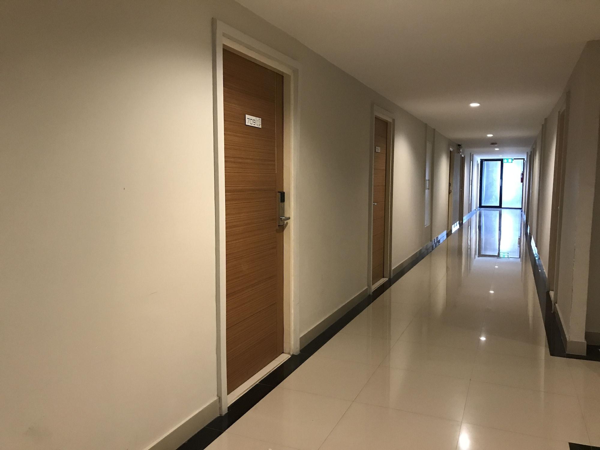 Vista Lobby Ploen Ploen Residence