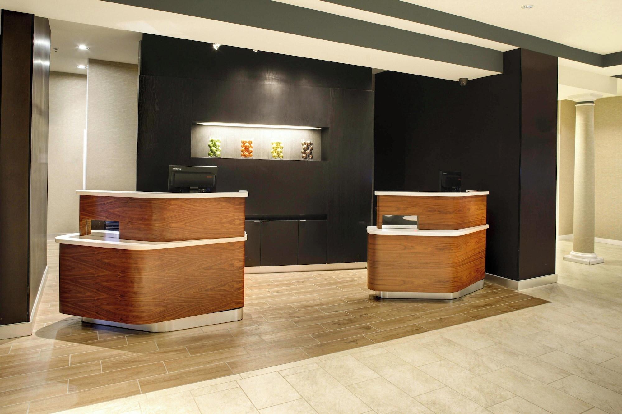 Vista Lobby Courtyard by Marriott New Orleans Westbank/Gretna