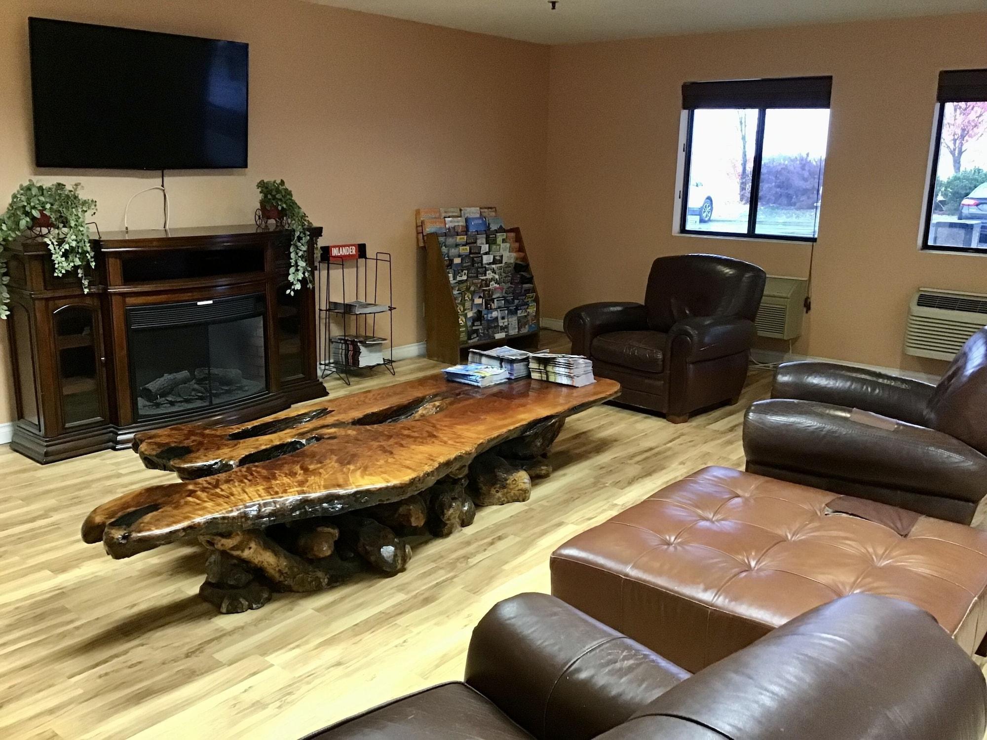 Vista Lobby Super 8 by Wyndham Spokane/West