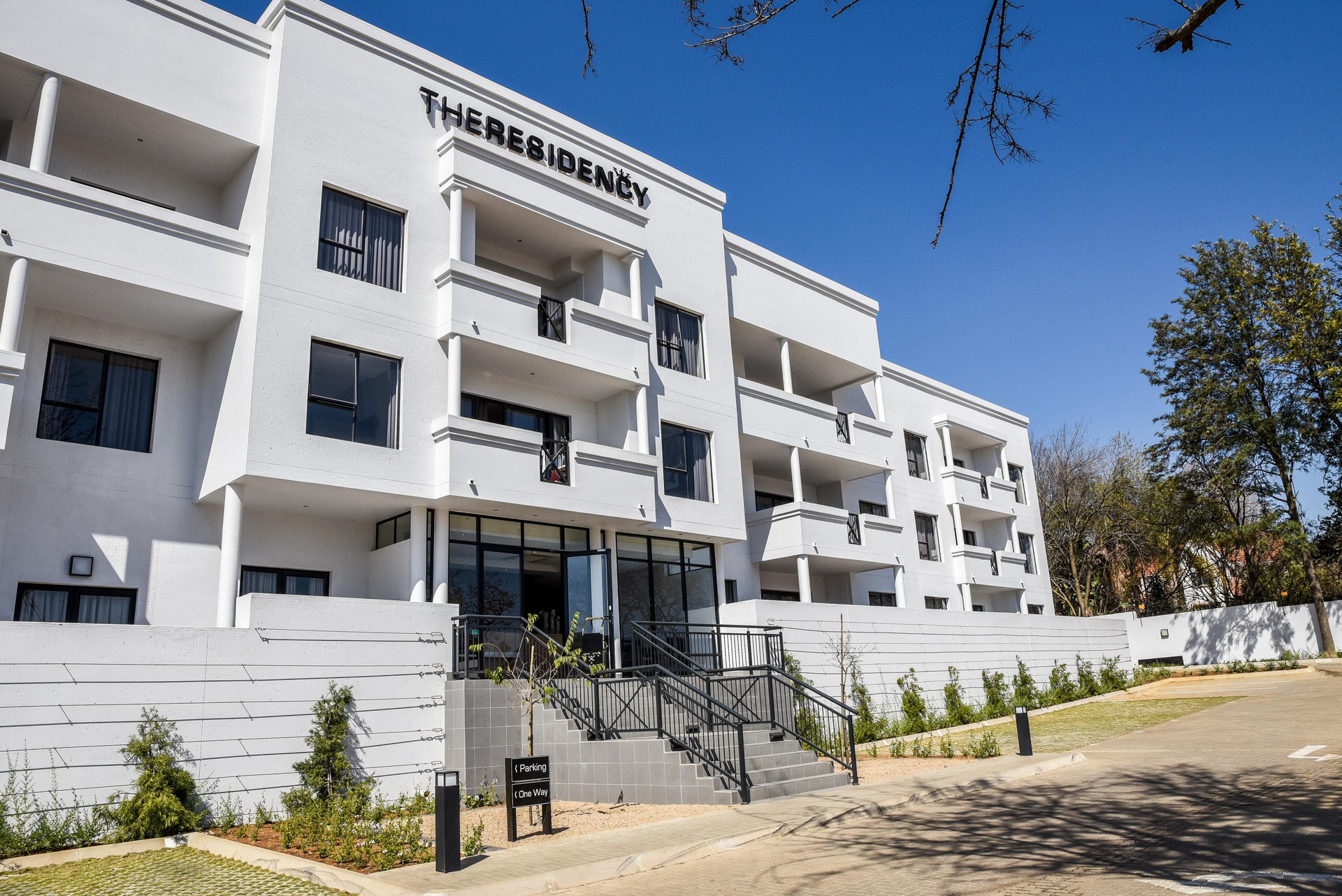 Vista Exterior Mint Hotel Sandhurst