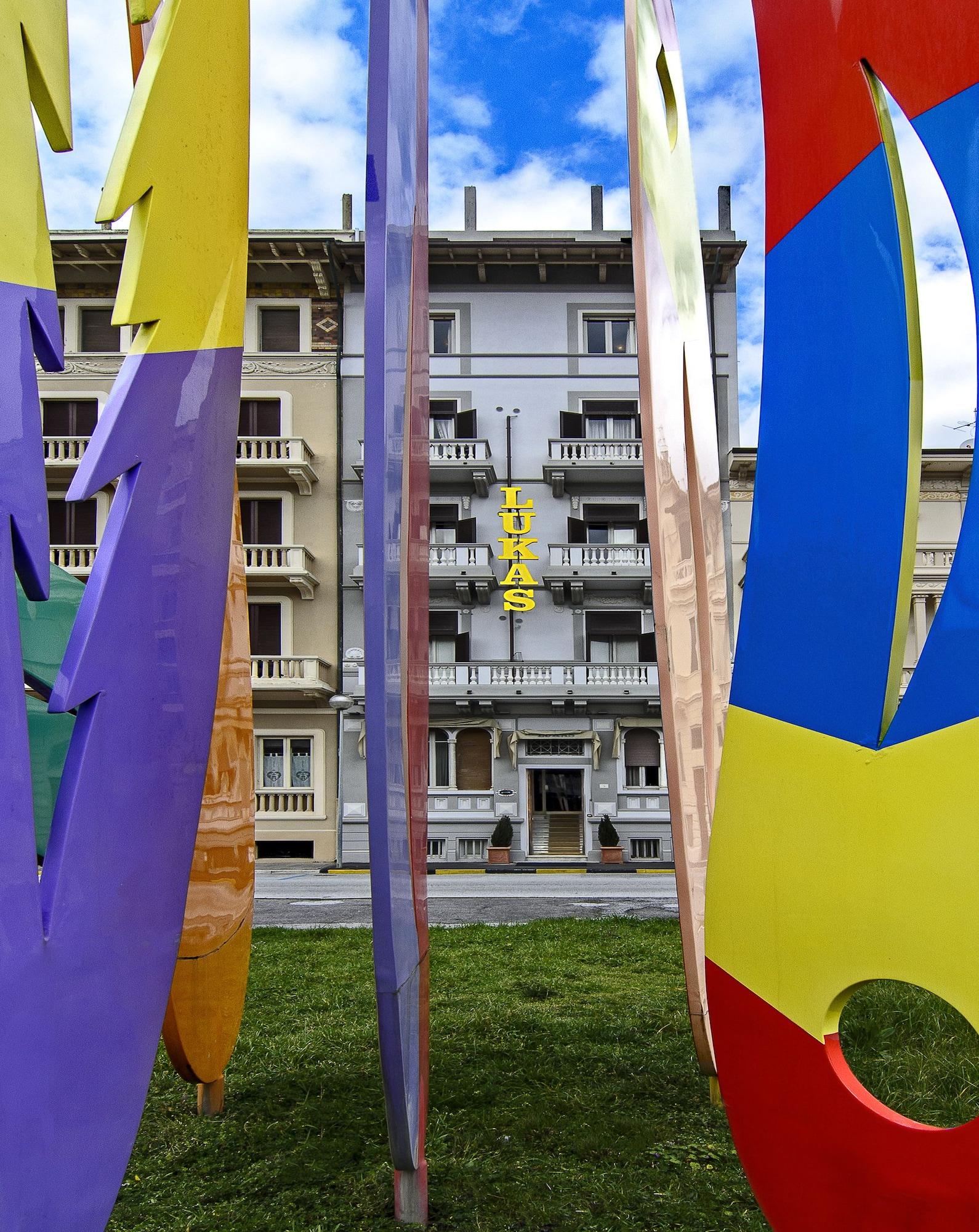 Vista Exterior Hotel Lukas