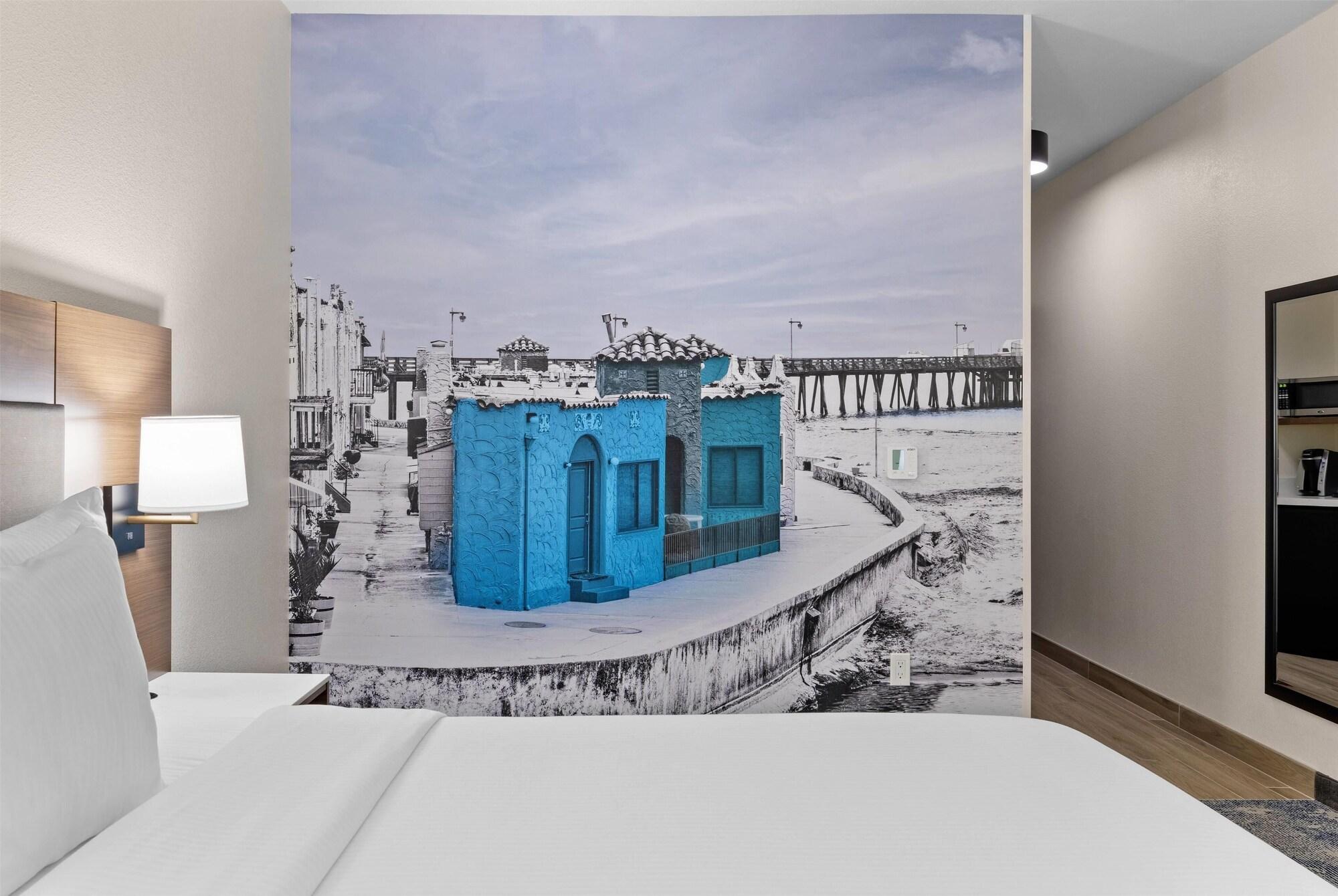 Habitación La Quinta Inn & Suites by Wyndham Santa Cruz