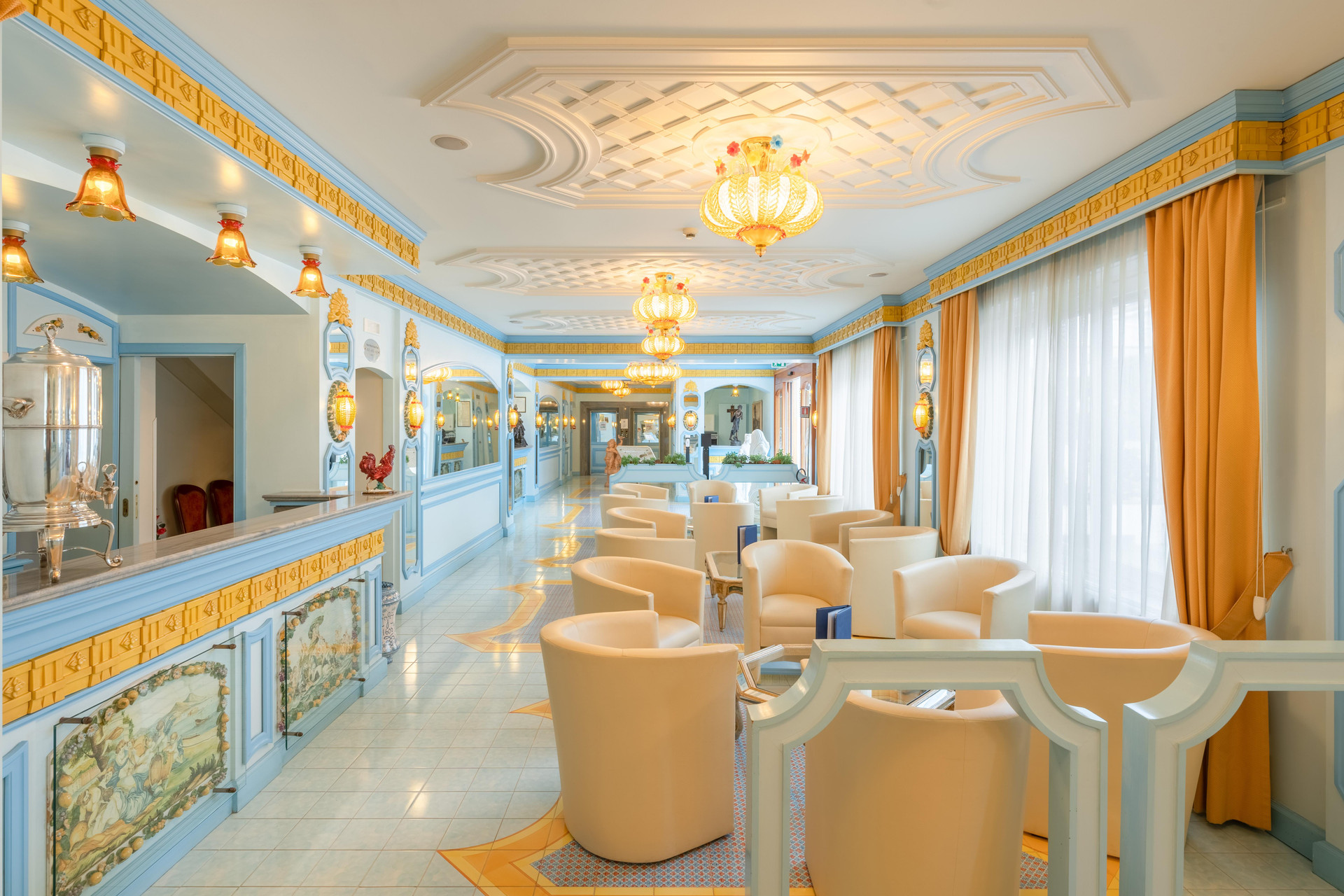 Vista Lobby Eliseo Park's
