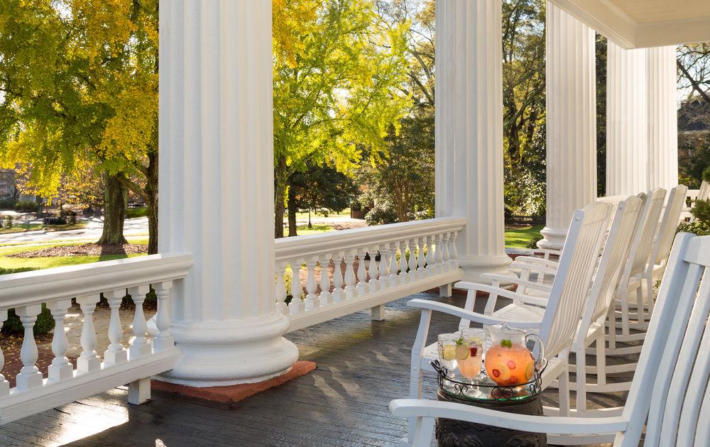 The Twelve Oaks Bed and Breakfast by null