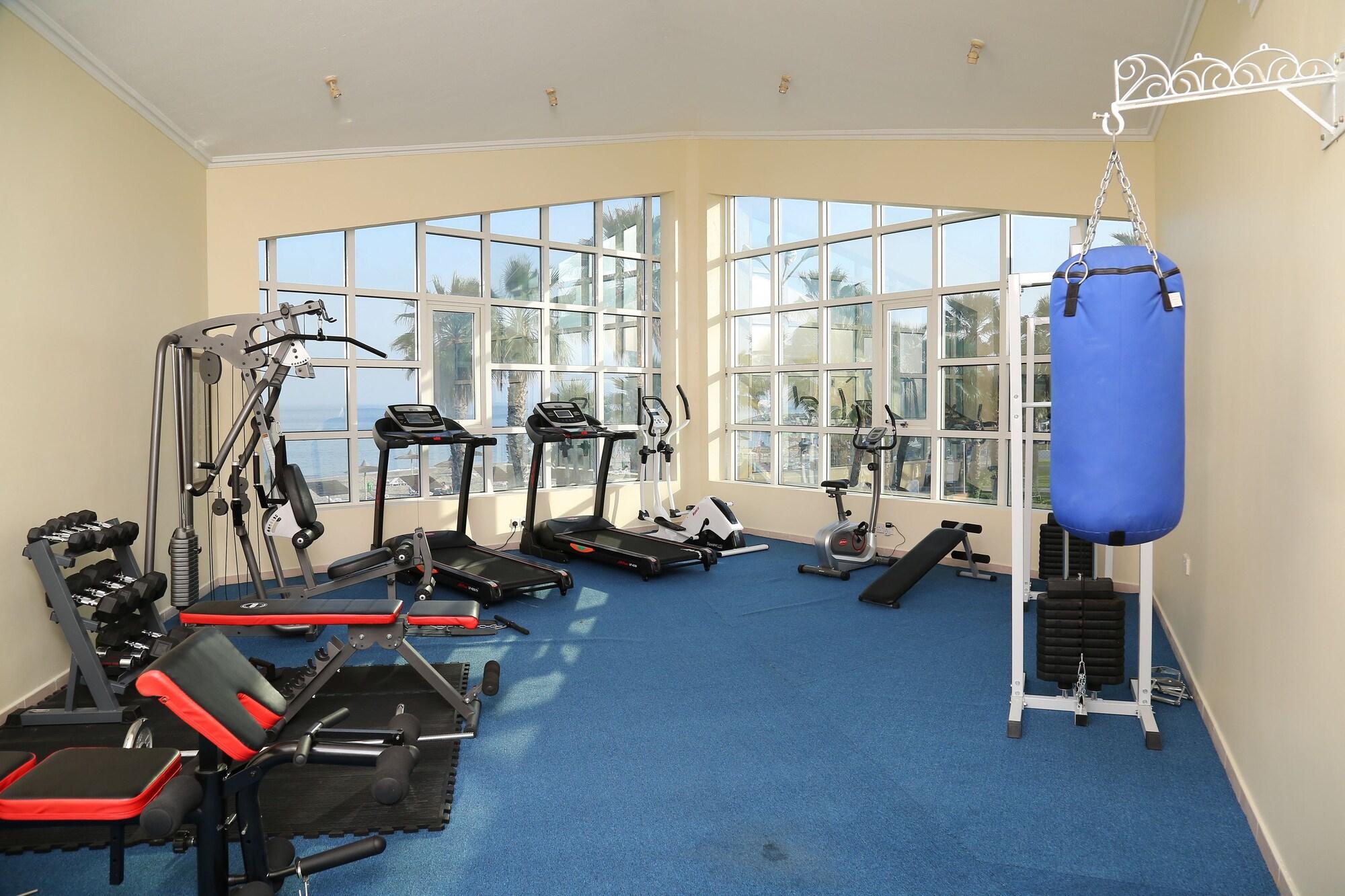 Gimnasio Sandy Beach Hotel and Resort