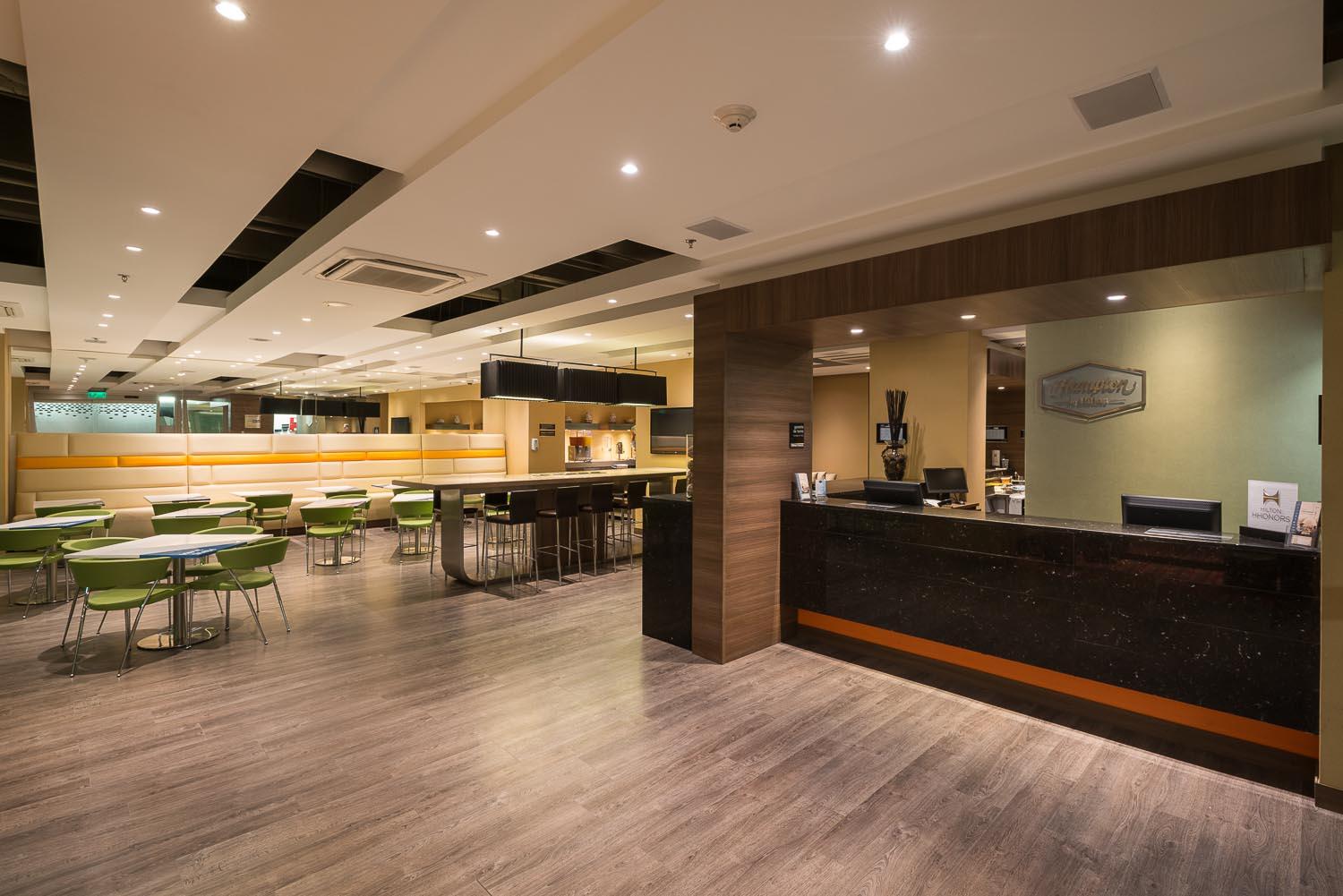 Vista Lobby Hampton By Hilton Barranquilla