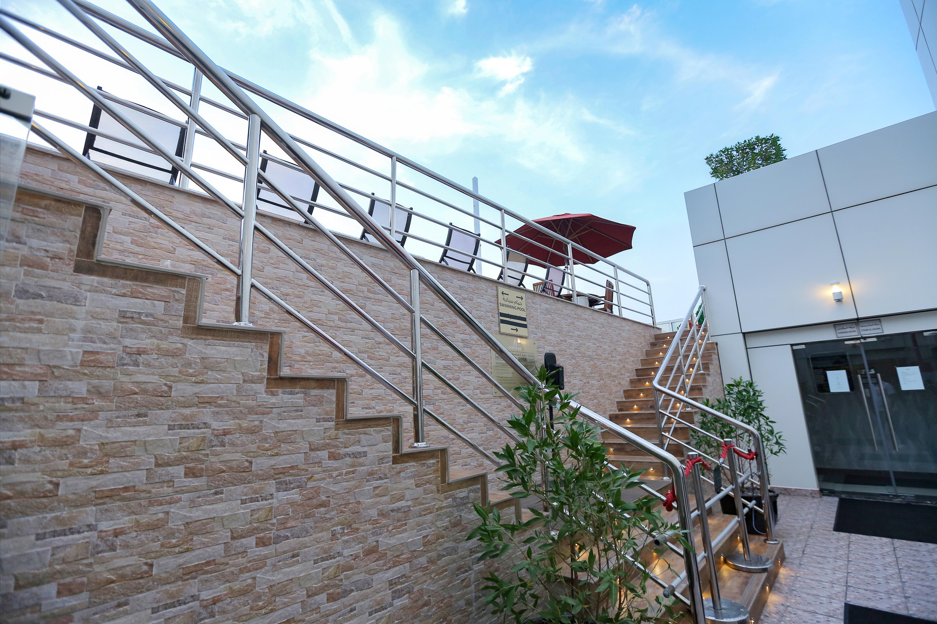 Vista Exterior Ivory Grand Hotel Apartments