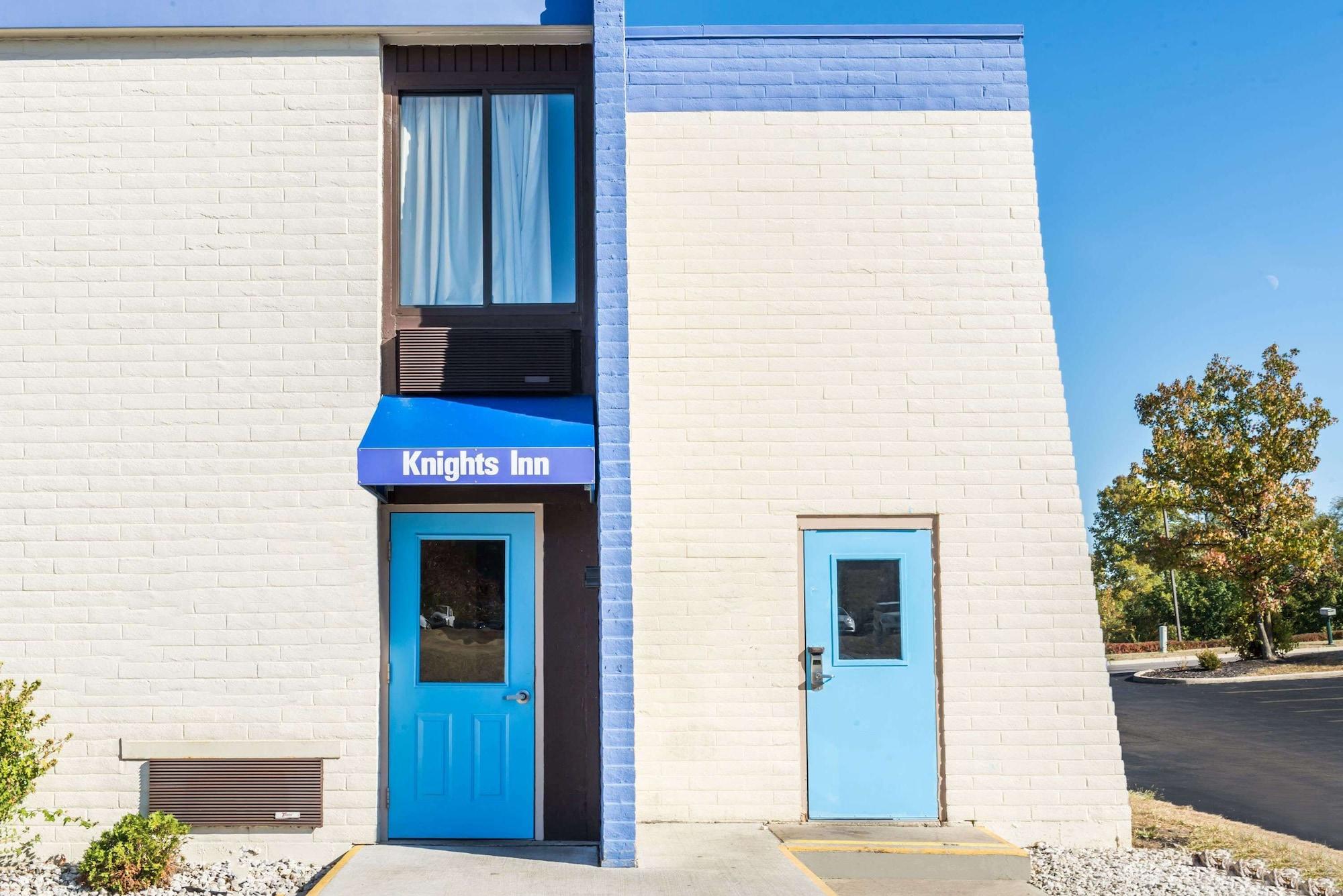 Varios Knights Inn Dayton at Poe Ave