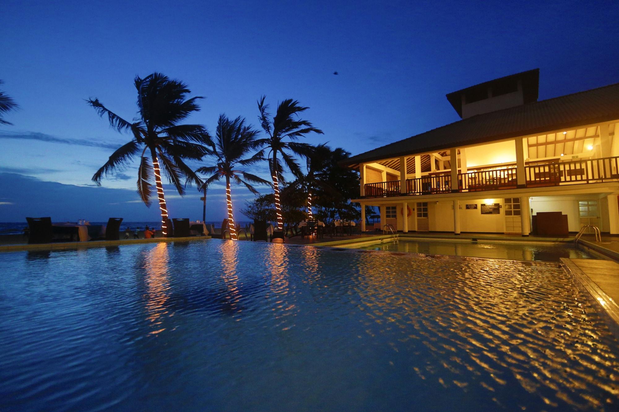 Varios Catamaran Beach Hotel