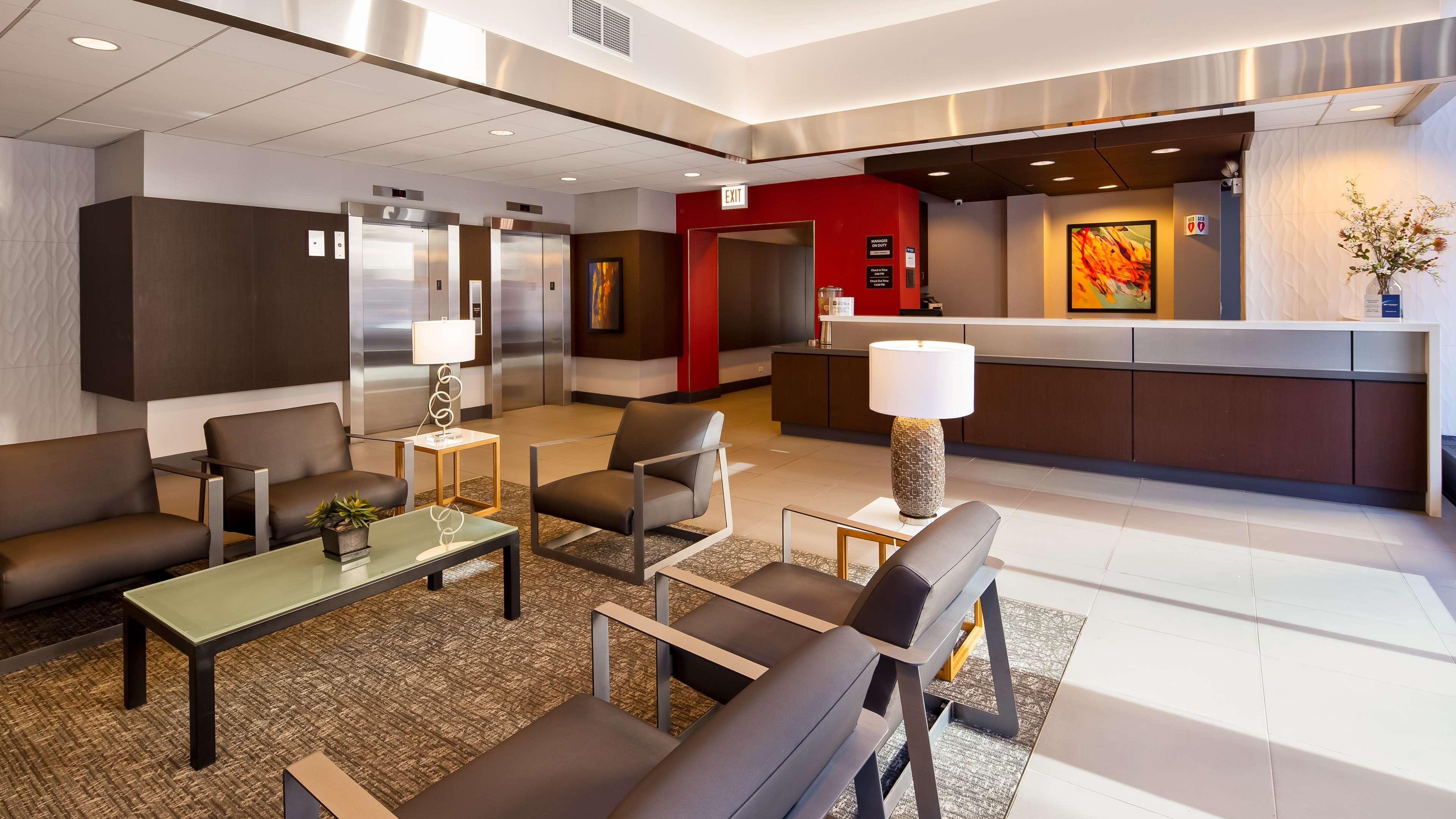 Vista Lobby Best Western Grant Park Hotel