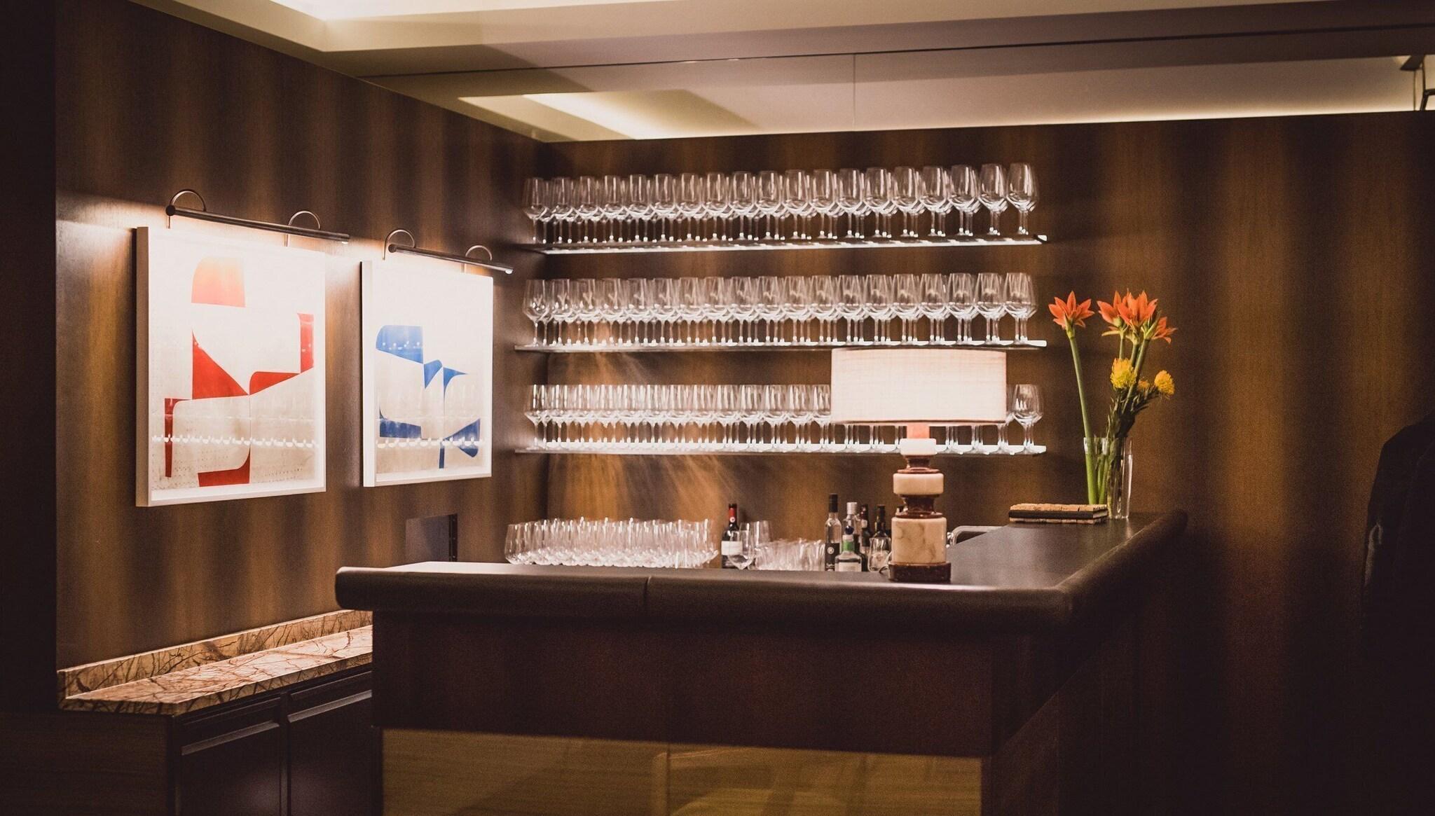 Bar/Salón Cortiina Hotel