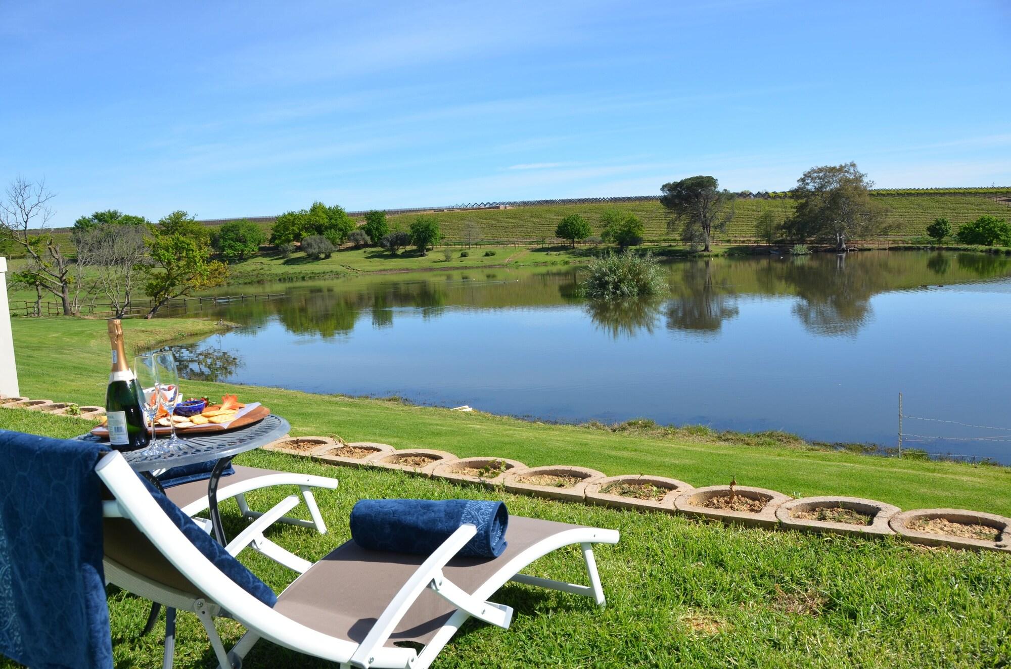 Varios Under Oaks Guesthouse