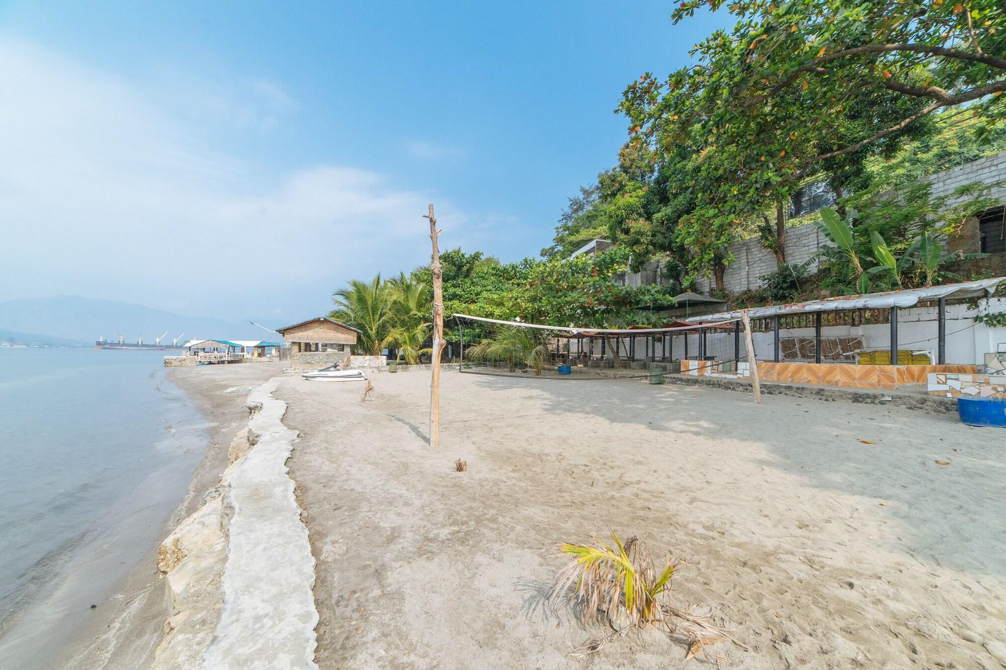 Playa RedDoorz Plus @ Subic 2n2 Beach Resort Zambales