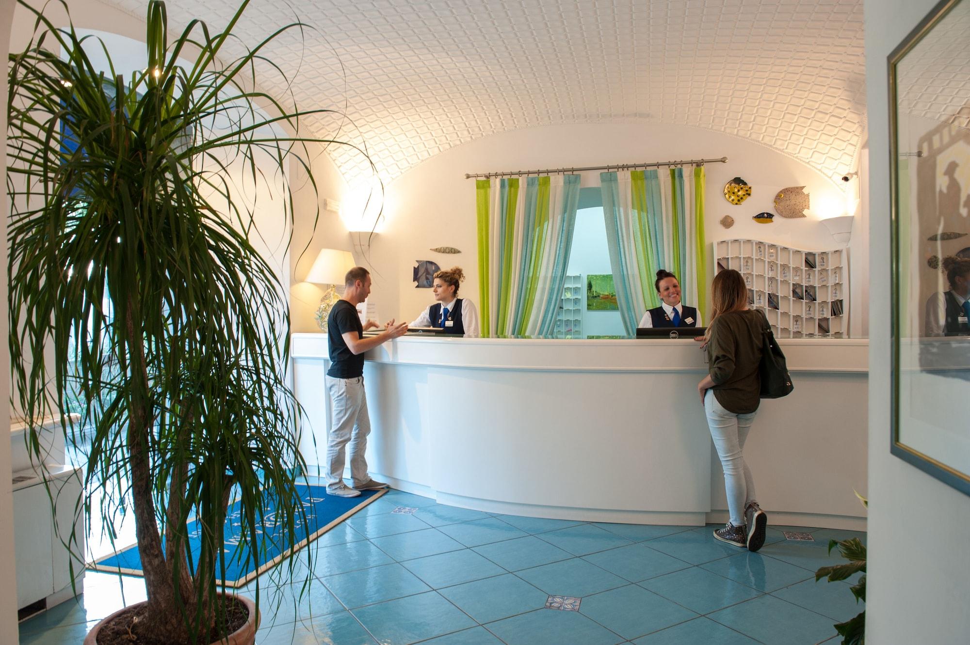 Vista Lobby Hotel Panorama