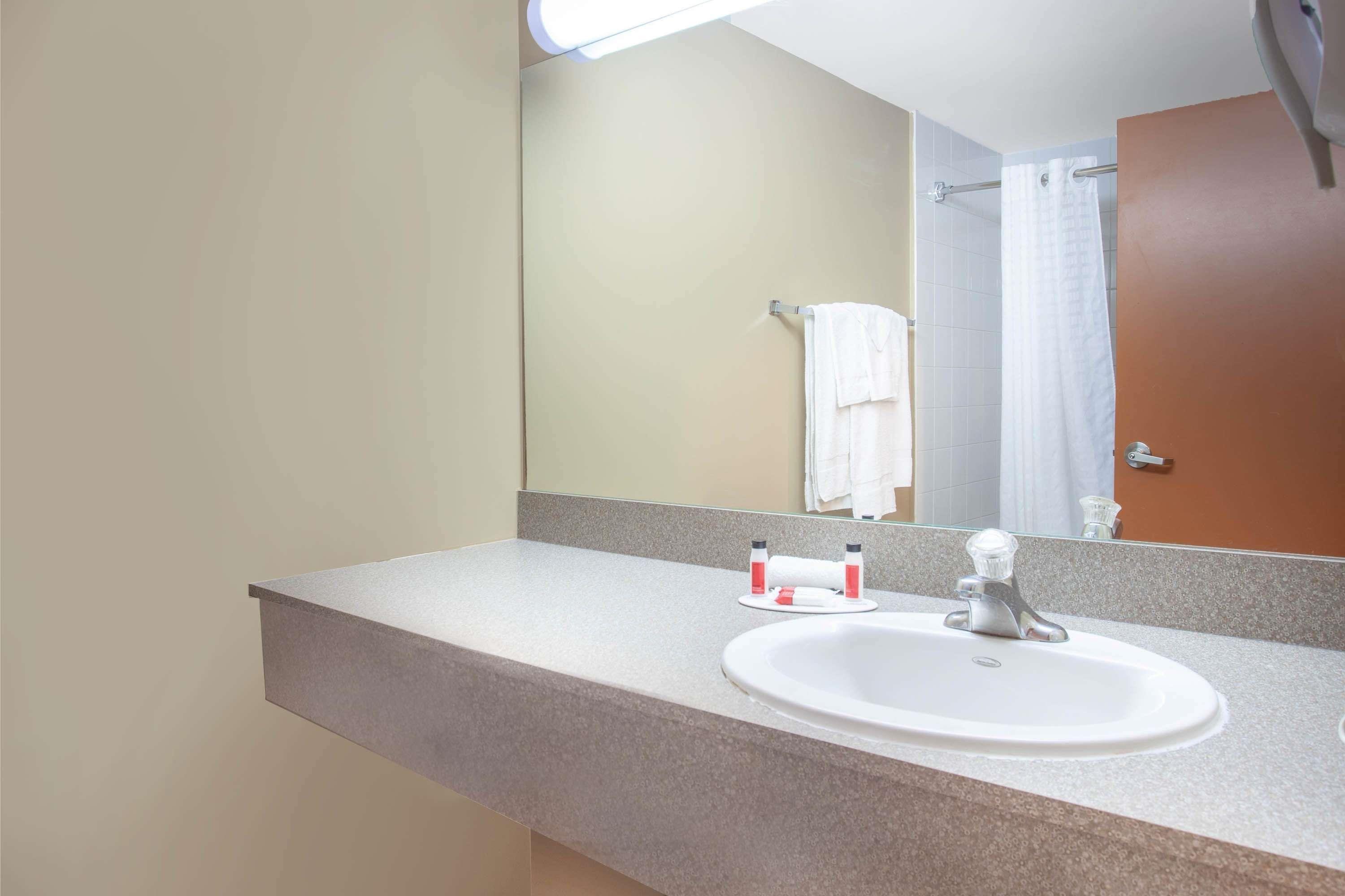 Habitación Super 8 by Wyndham Midland