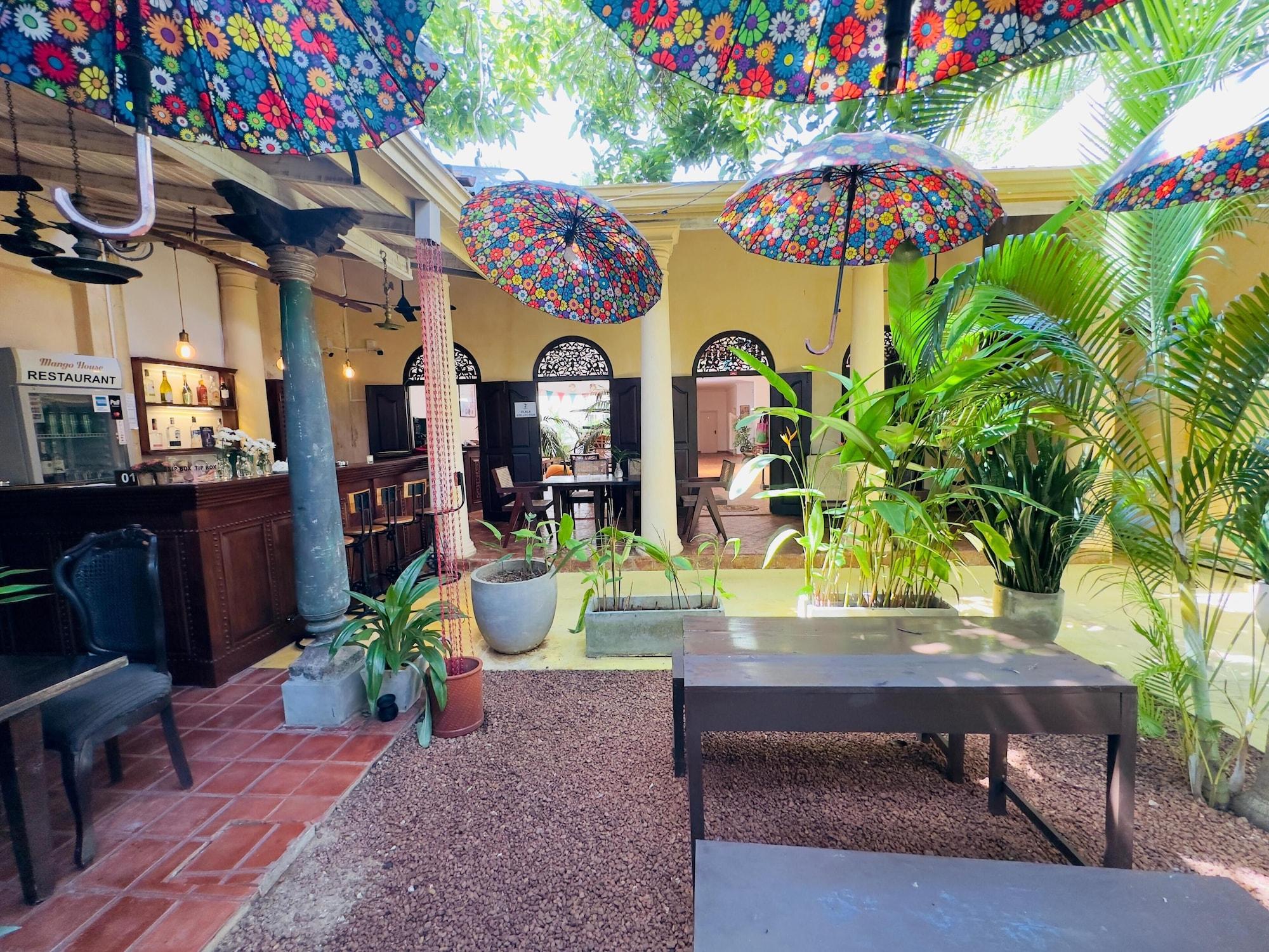 Varios Mango House