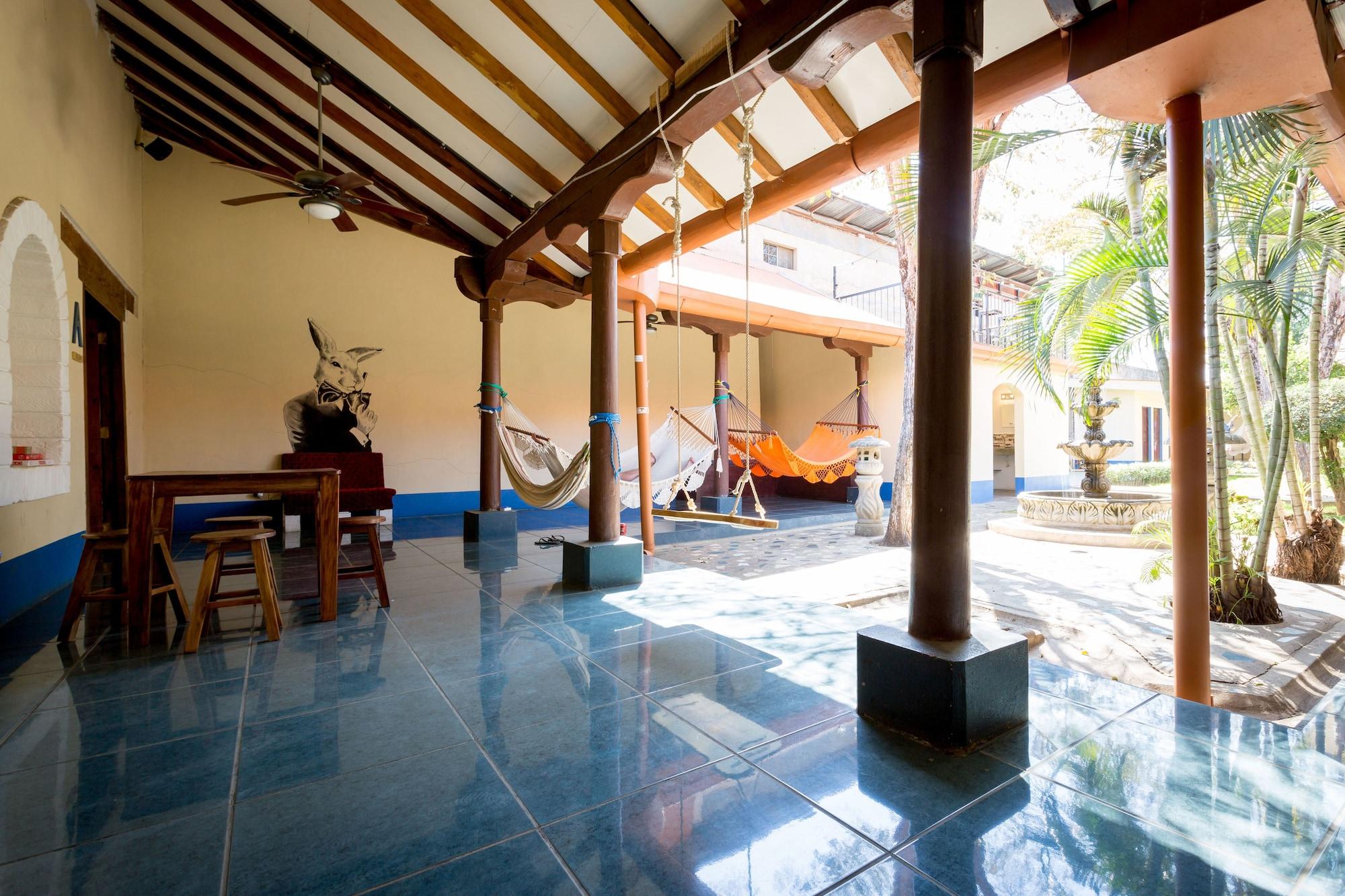 Varios Poco a Poco Hostel