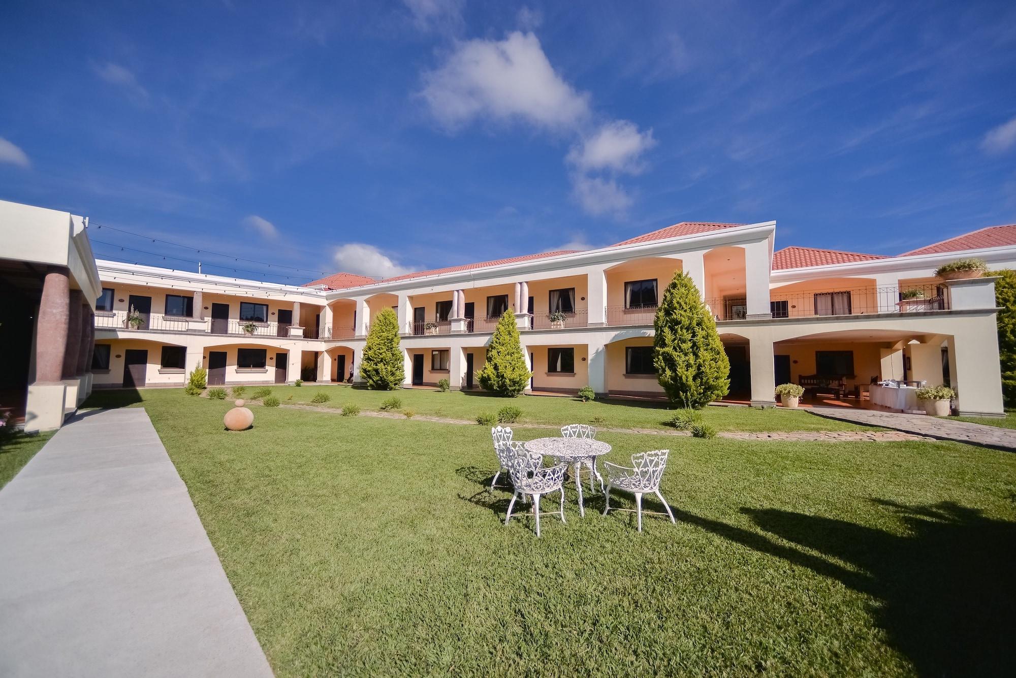 Vista Exterior Fuente Real Hotel
