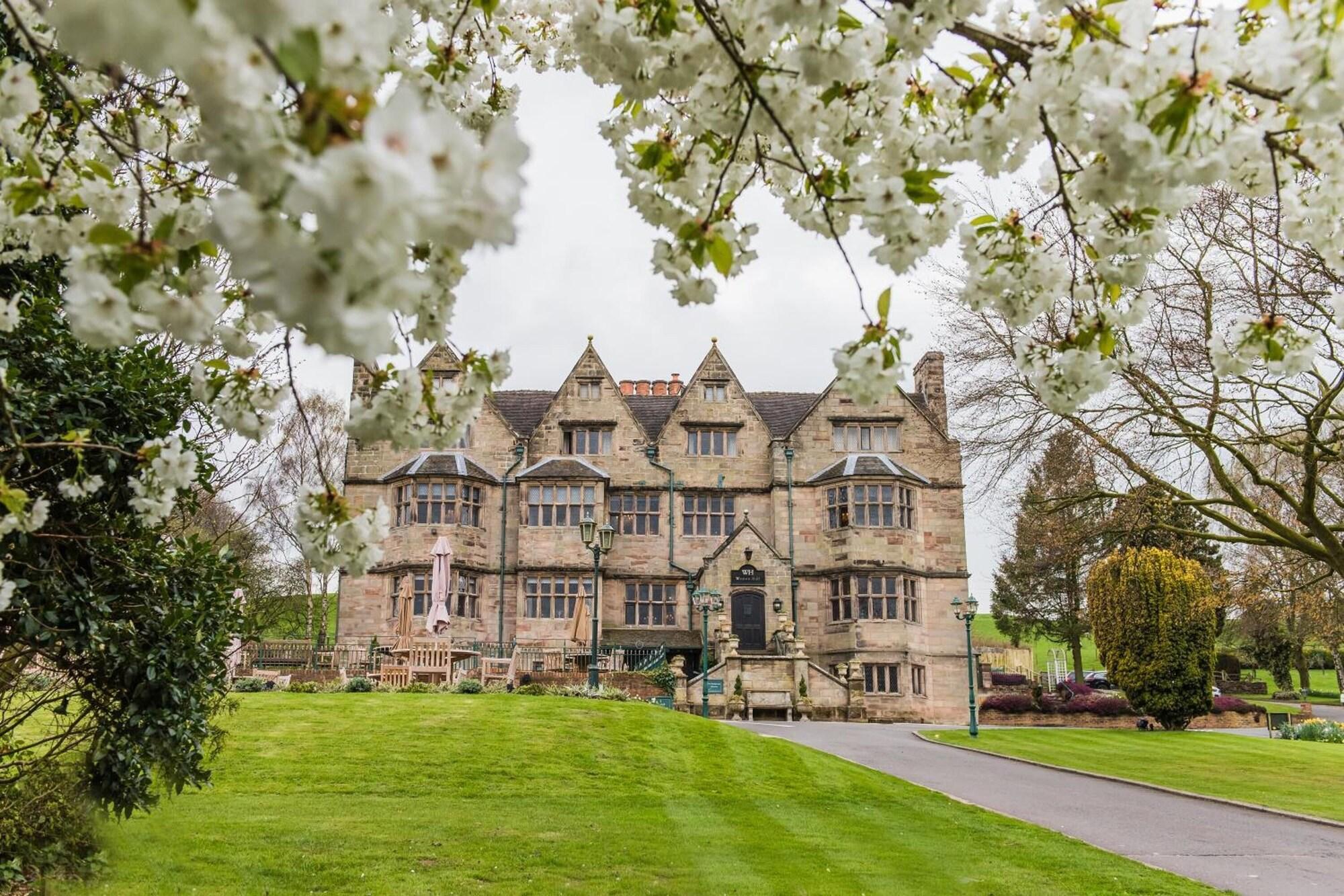 Vista Exterior Weston Hall
