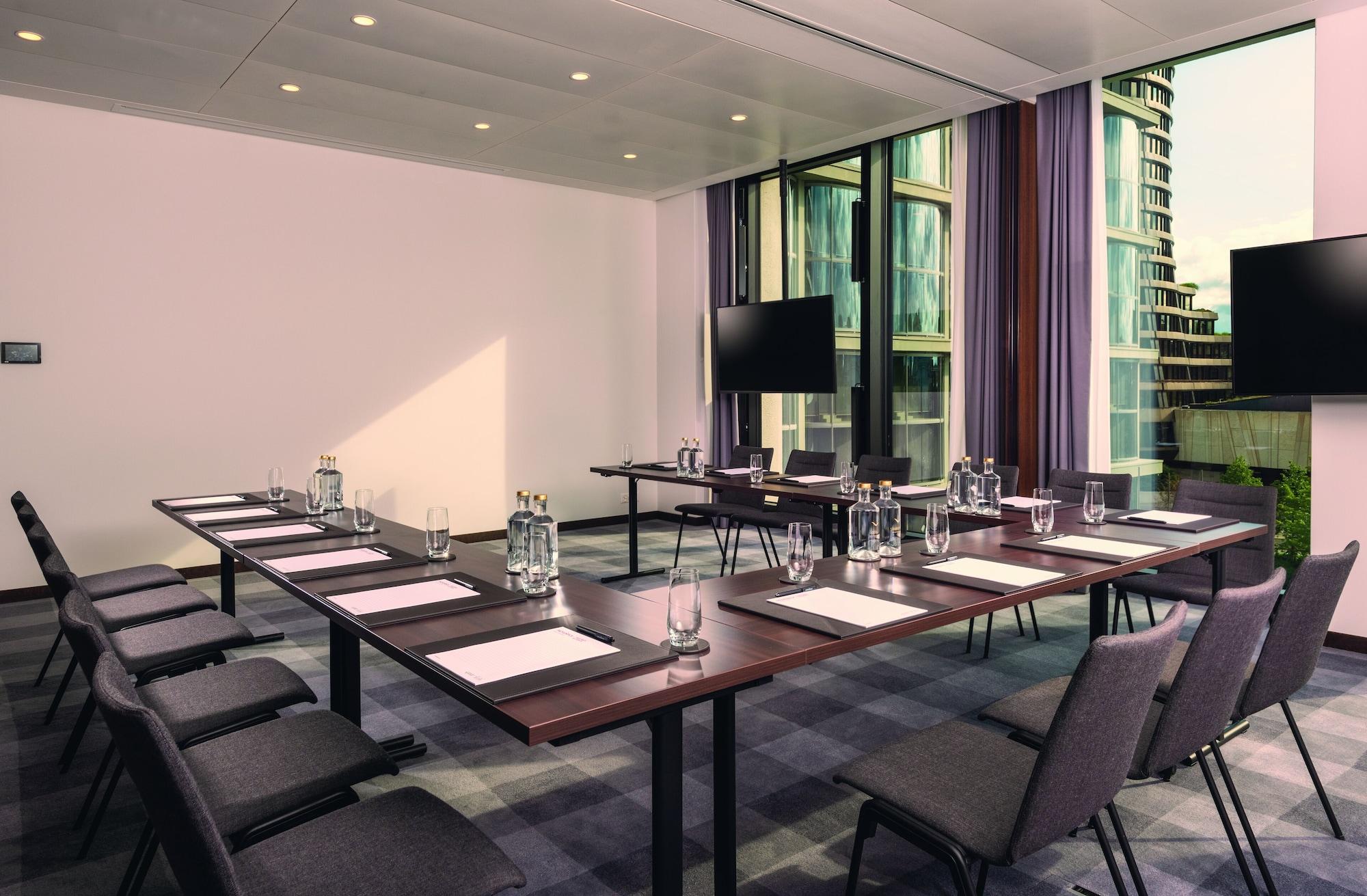 Sala de Reuniones Mövenpick Hotel Basel