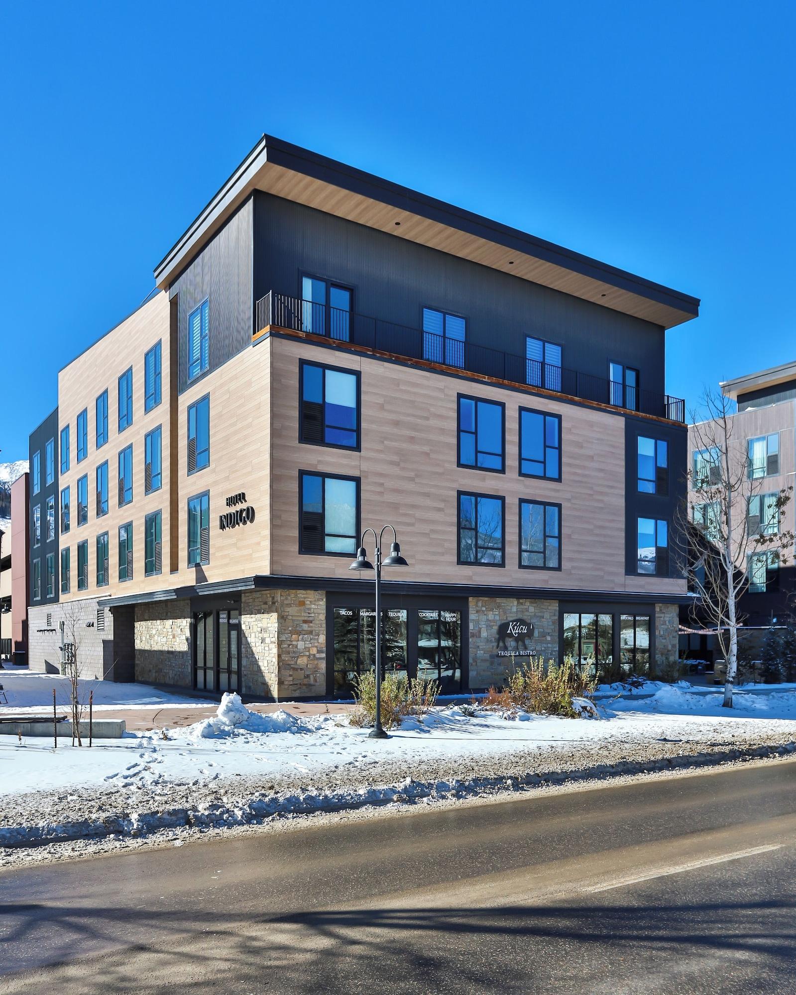Vista Exterior Hotel Indigo Silverthorne by IHG