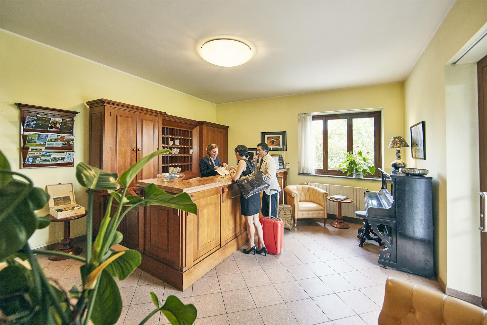 Vista Lobby Serravalle Golf Hotel