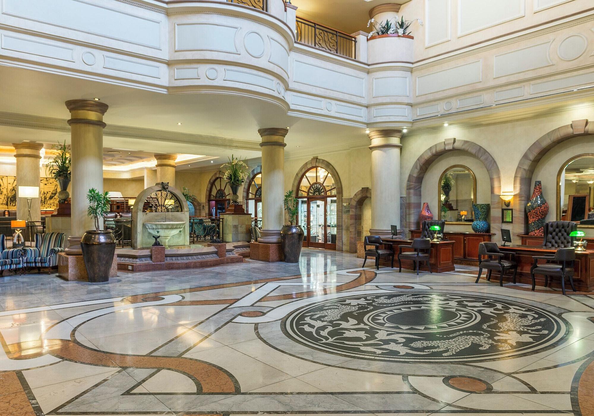Vista Lobby CT Hotel