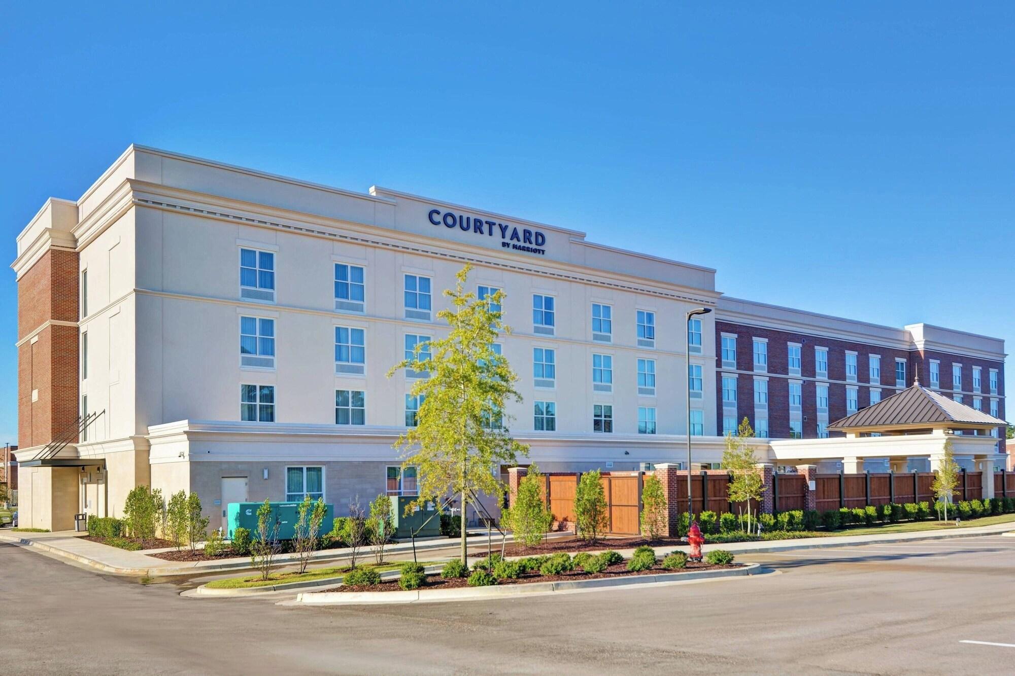 Vista Exterior Courtyard by Marriott Jackson Madison