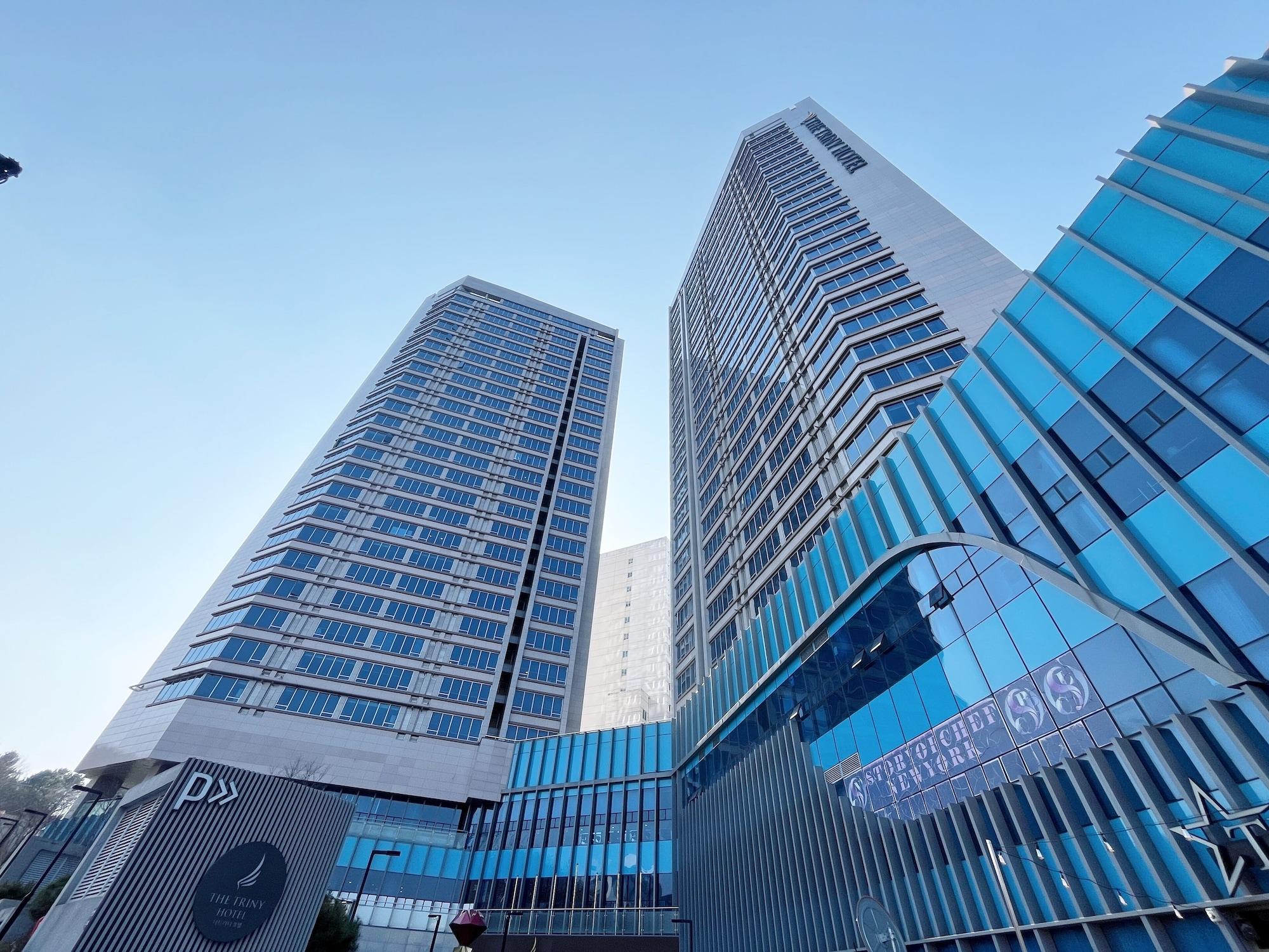 Varios Yongin Triny Hotel